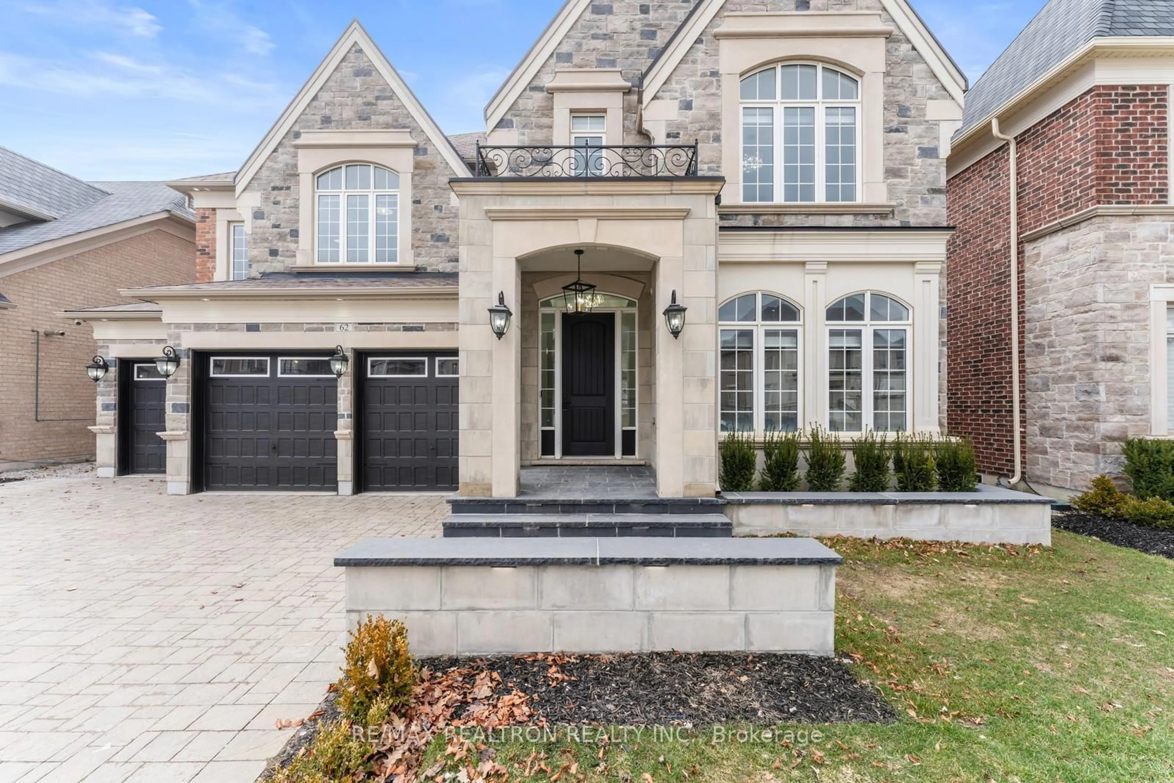 Home with brick exterior material, street for 62 Endless Circ, Vaughan Ontario L4H 4N6