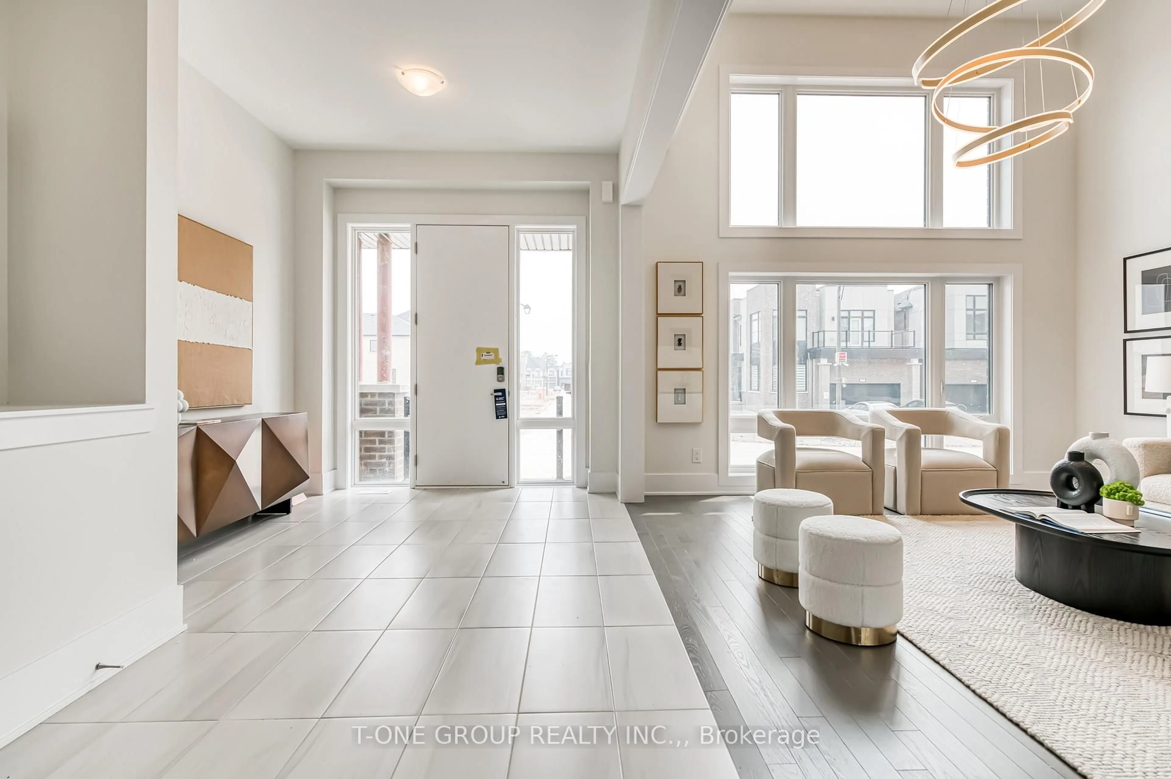 Indoor entryway for 72 Meizhou Ave, Markham Ontario L6C 3N1