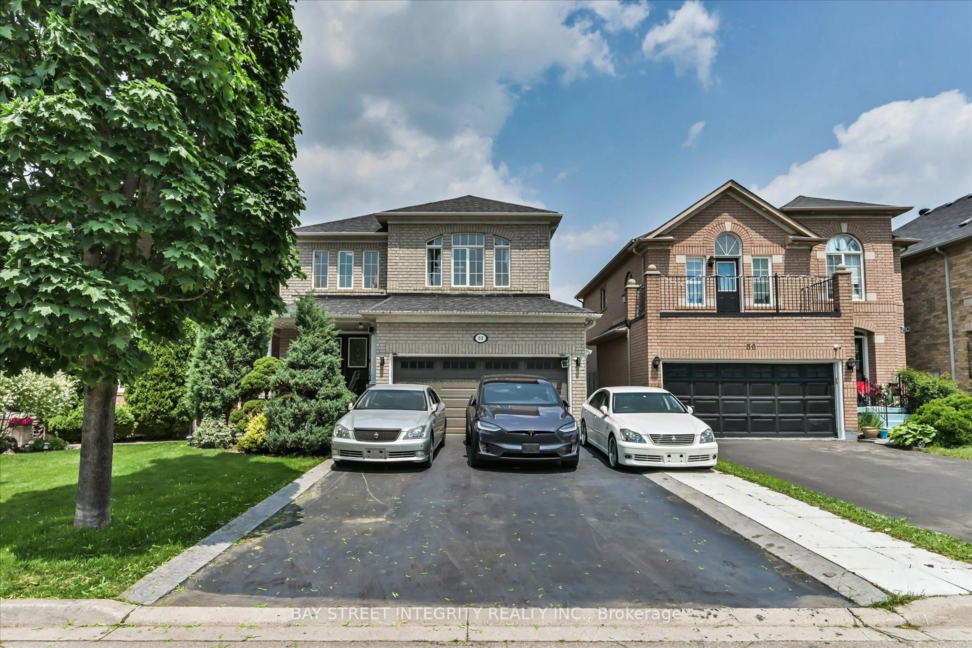 Unknown for 32 Sail Cres, Vaughan Ontario L6A 2Z2
