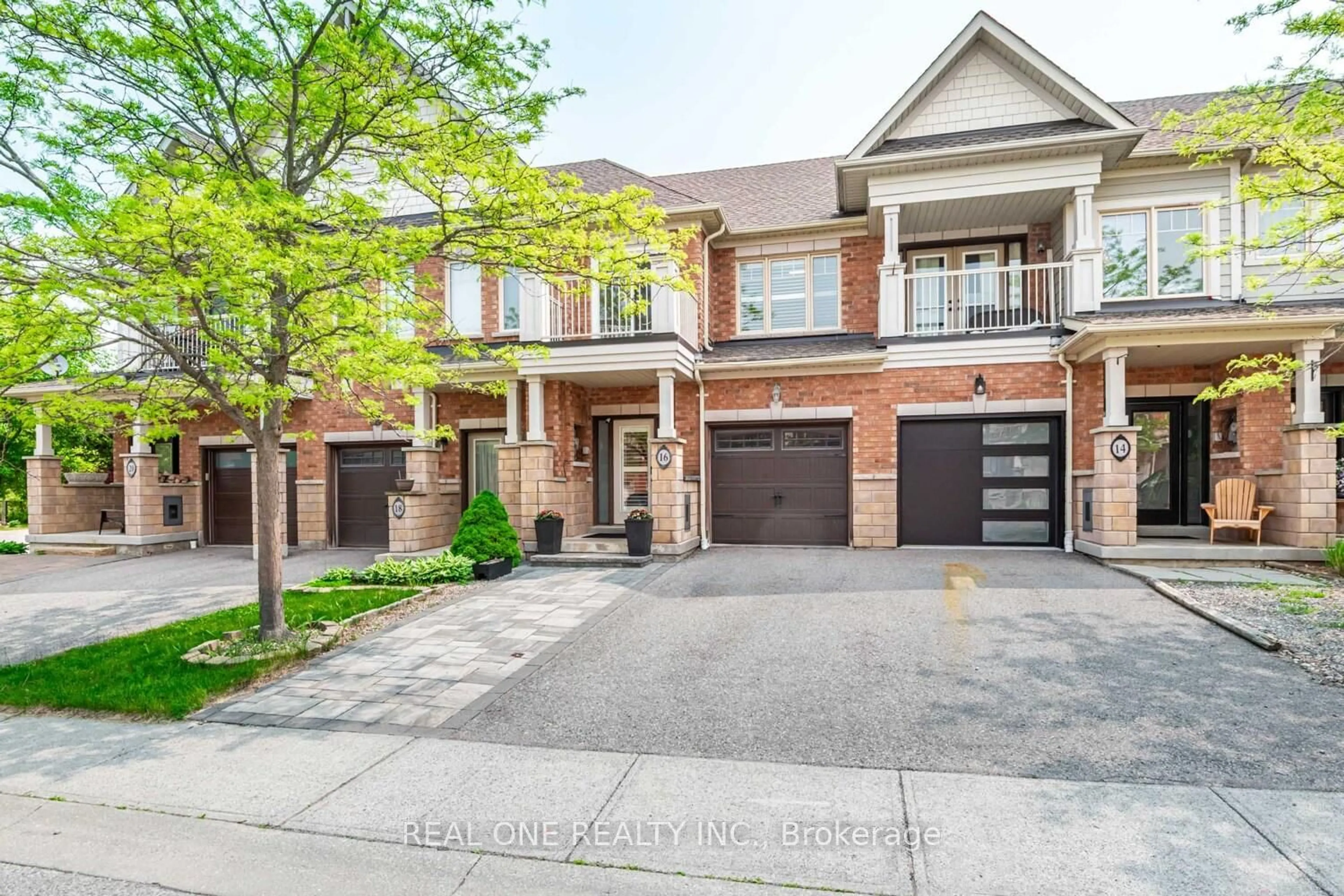 Home with brick exterior material, street for 16 Bearings Ave, Whitchurch-Stouffville Ontario L4A 0W6