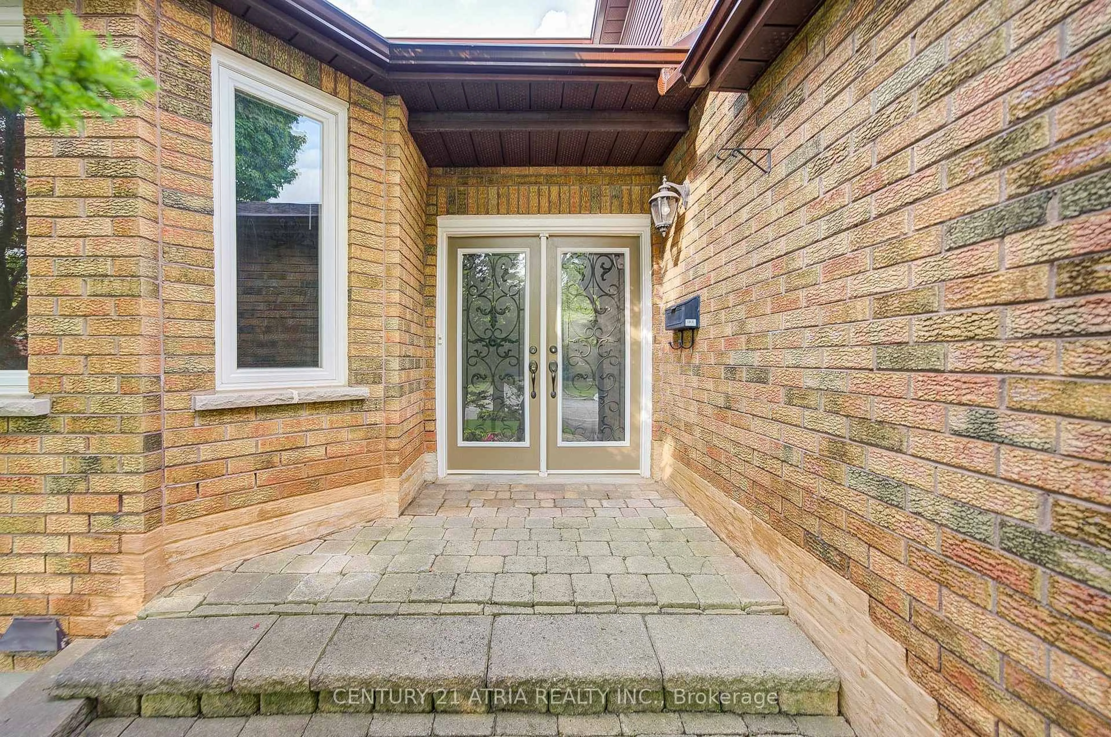 Unknown for 61 Brooklyn Cres, Markham Ontario L3P 7C3