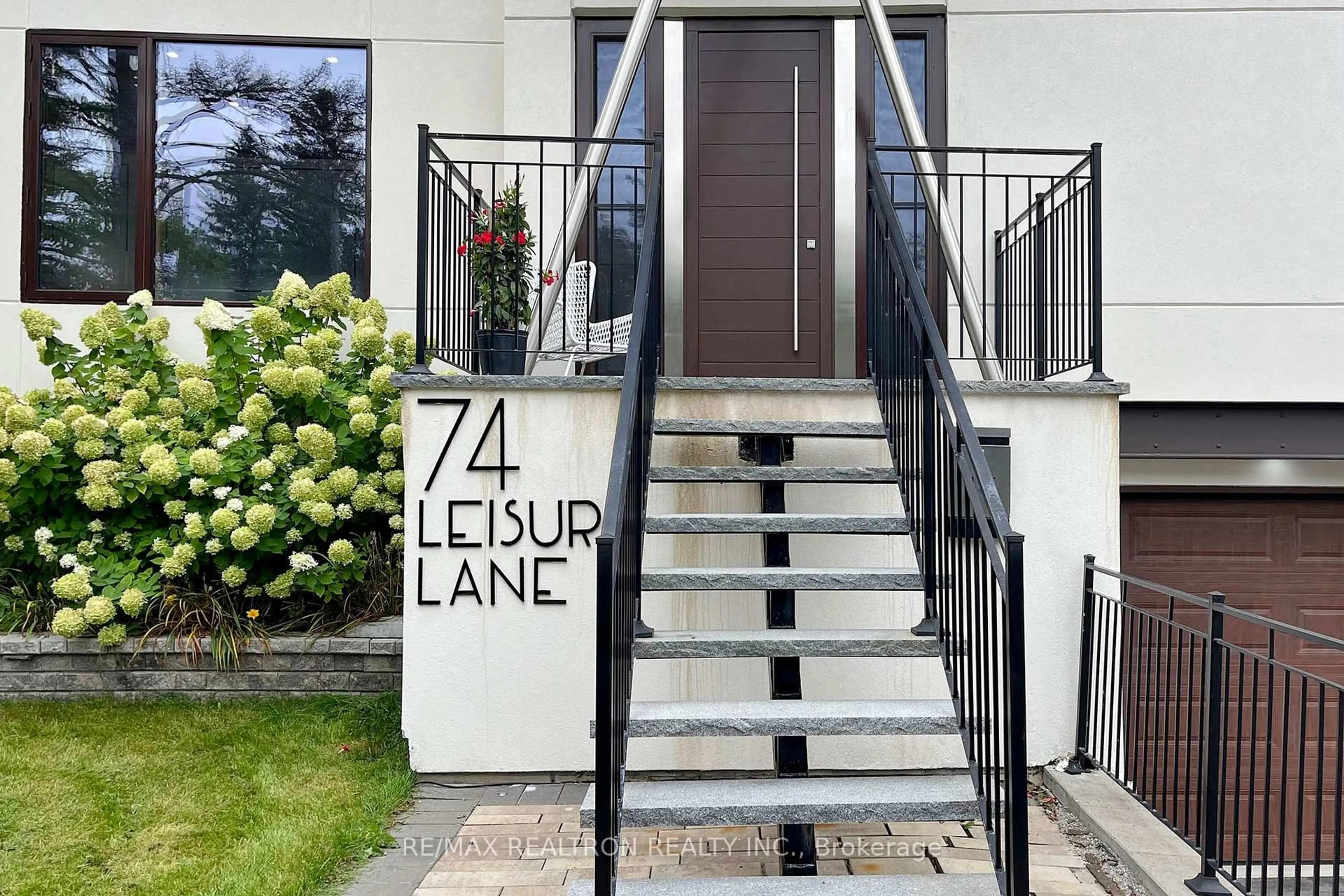 Unknown for 74 Leisure Lane, Richmond Hill Ontario L4C 4X1