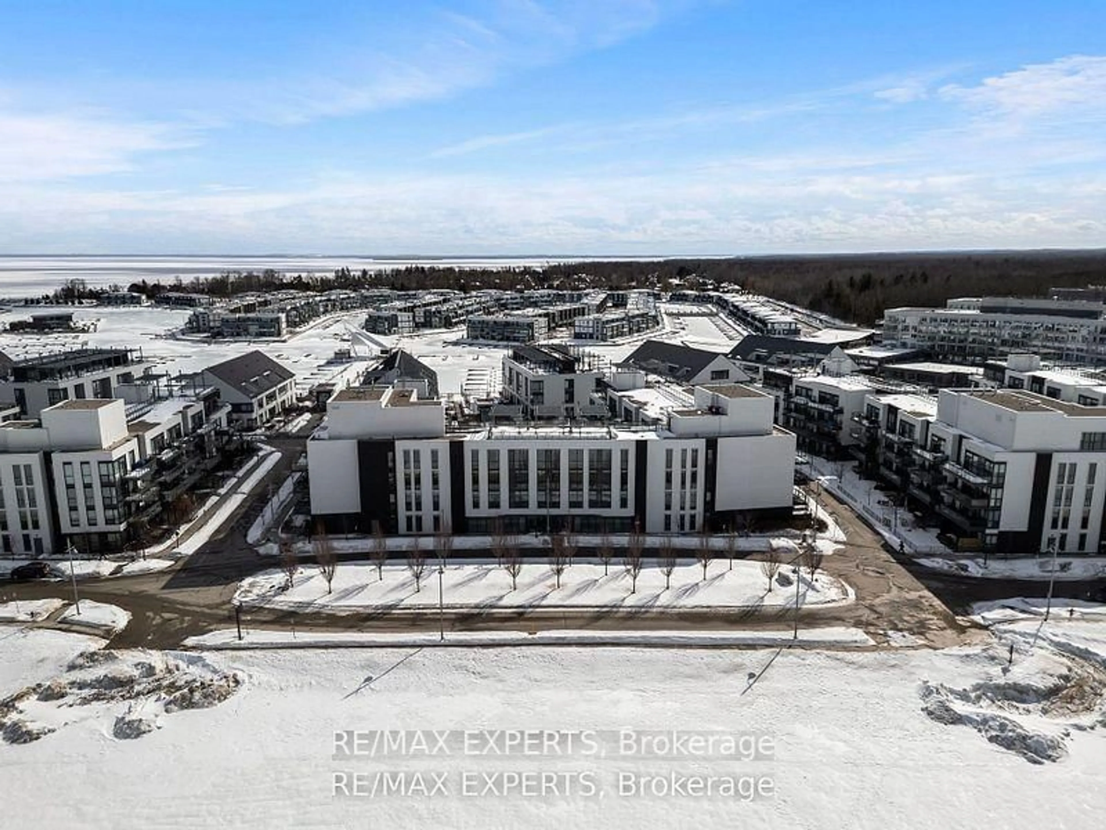 A pic from outside/outdoor area/front of a property/back of a property/a pic from drone, building for 301 Sea Ray Ave #C113, Innisfil Ontario L9S 2P7