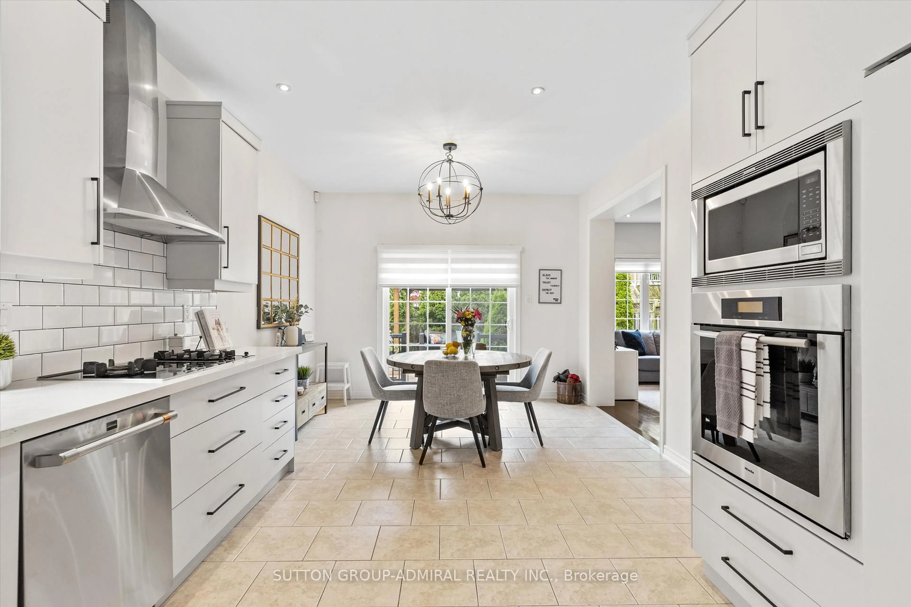 Open concept kitchen, ceramic/tile floor for 30 Giordano Way, Vaughan Ontario L6A 0H4