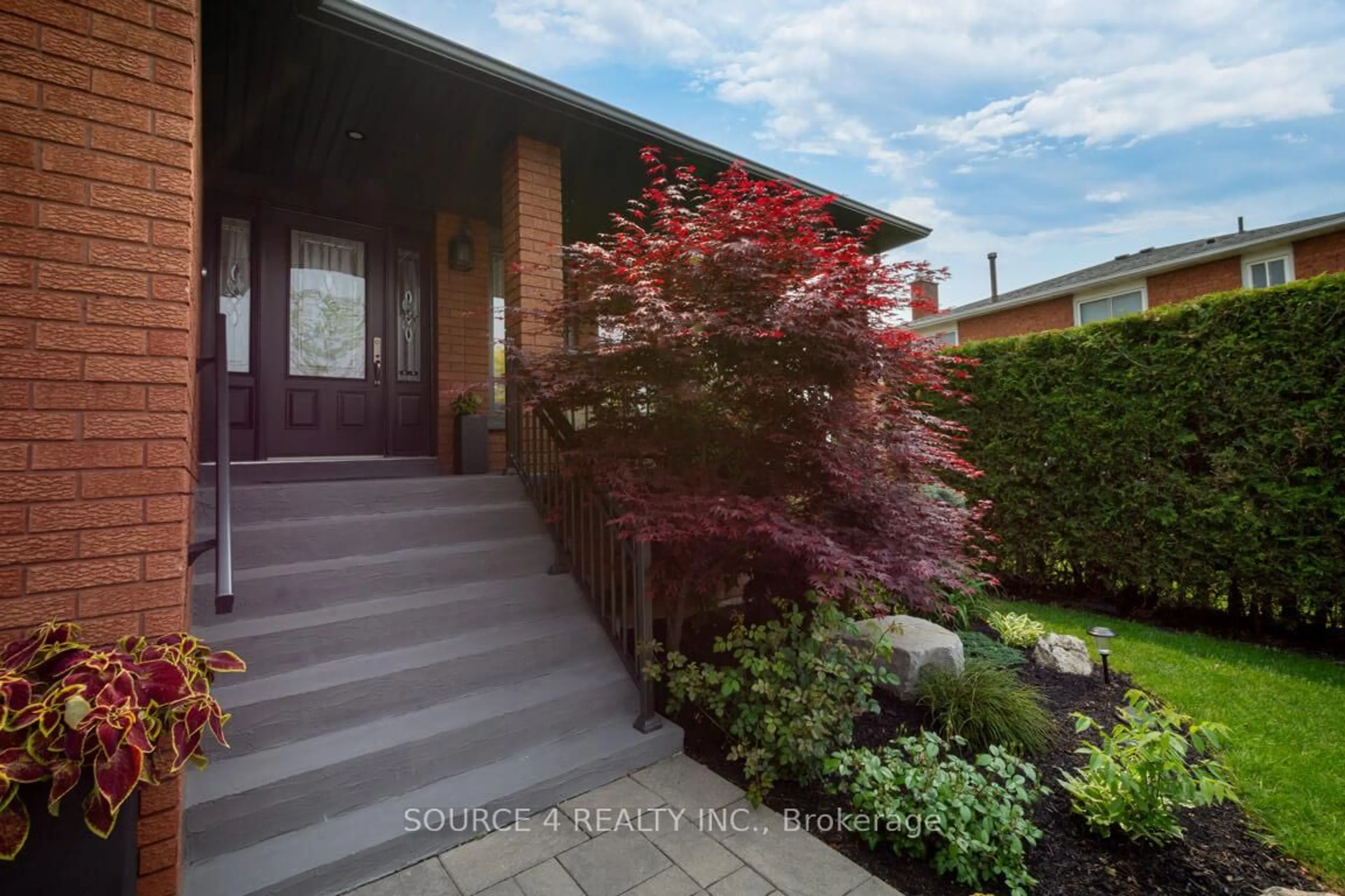 Home with brick exterior material, street for 140 Clover Leaf St, Vaughan Ontario L4L 5H6