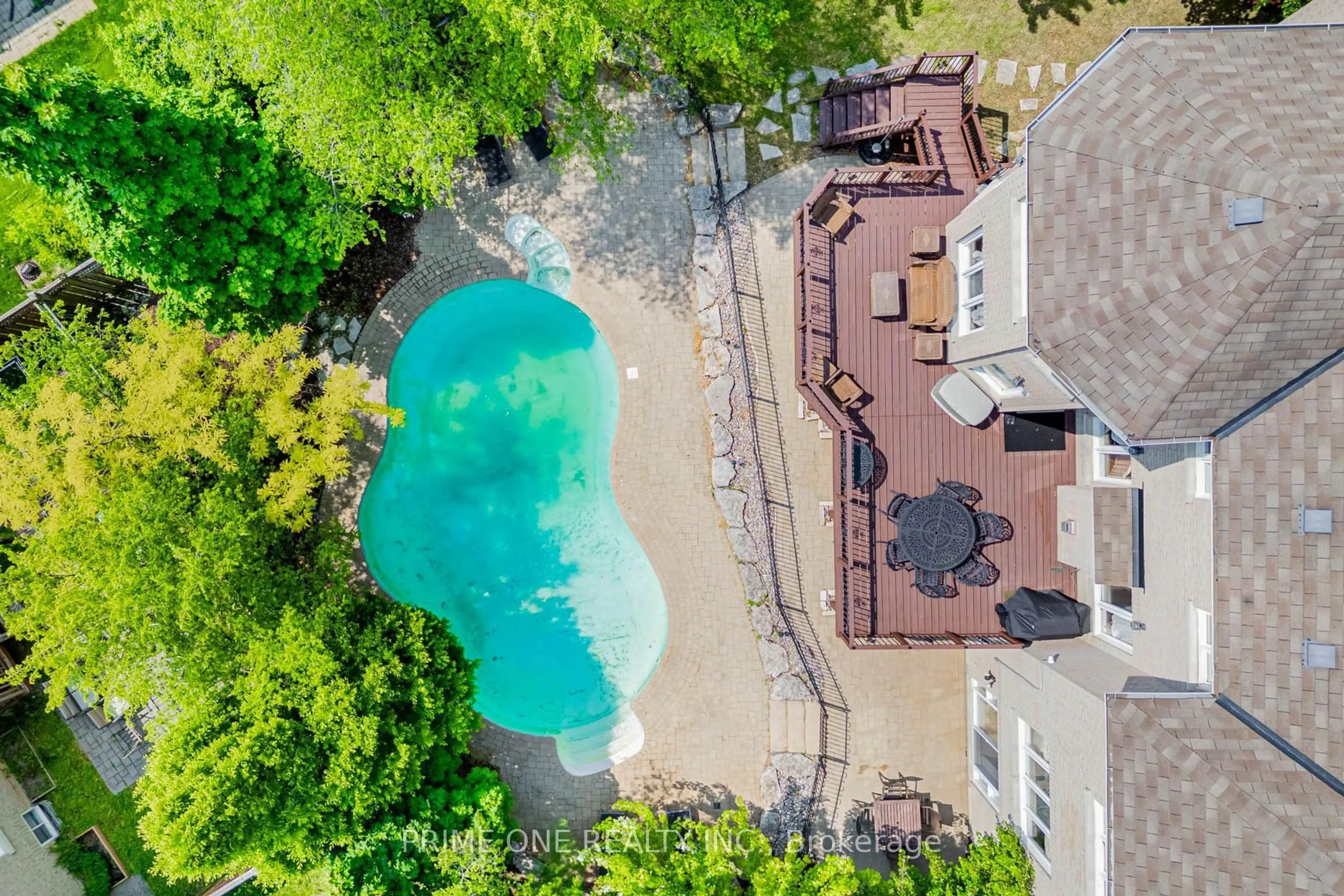 Pool for 19 Ridgestone Dr, Richmond Hill Ontario L4S 0A4