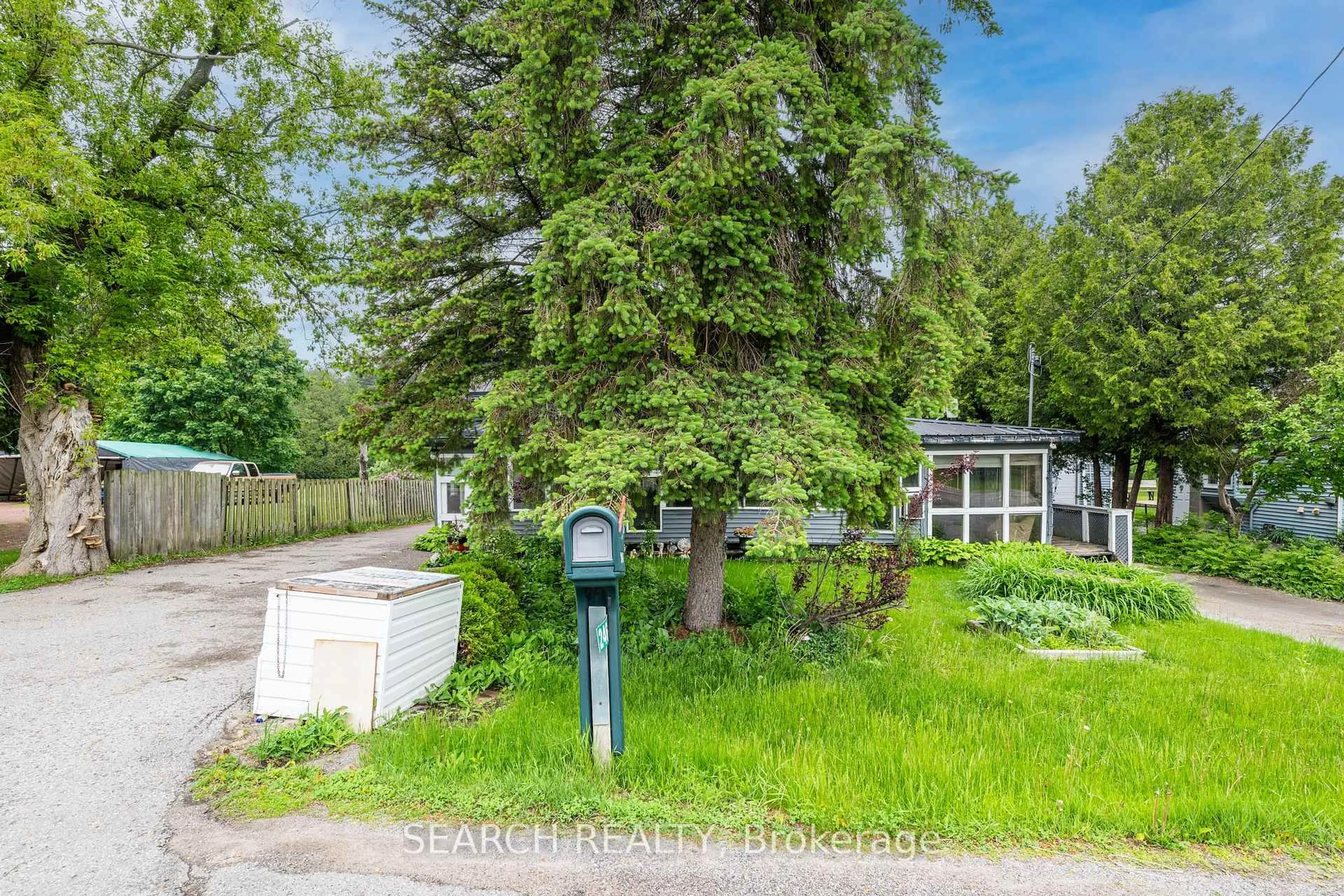 A pic from outside/outdoor area/front of a property/back of a property/a pic from drone, street for 246 Regional 8 Rd, Uxbridge Ontario L9P 1R1