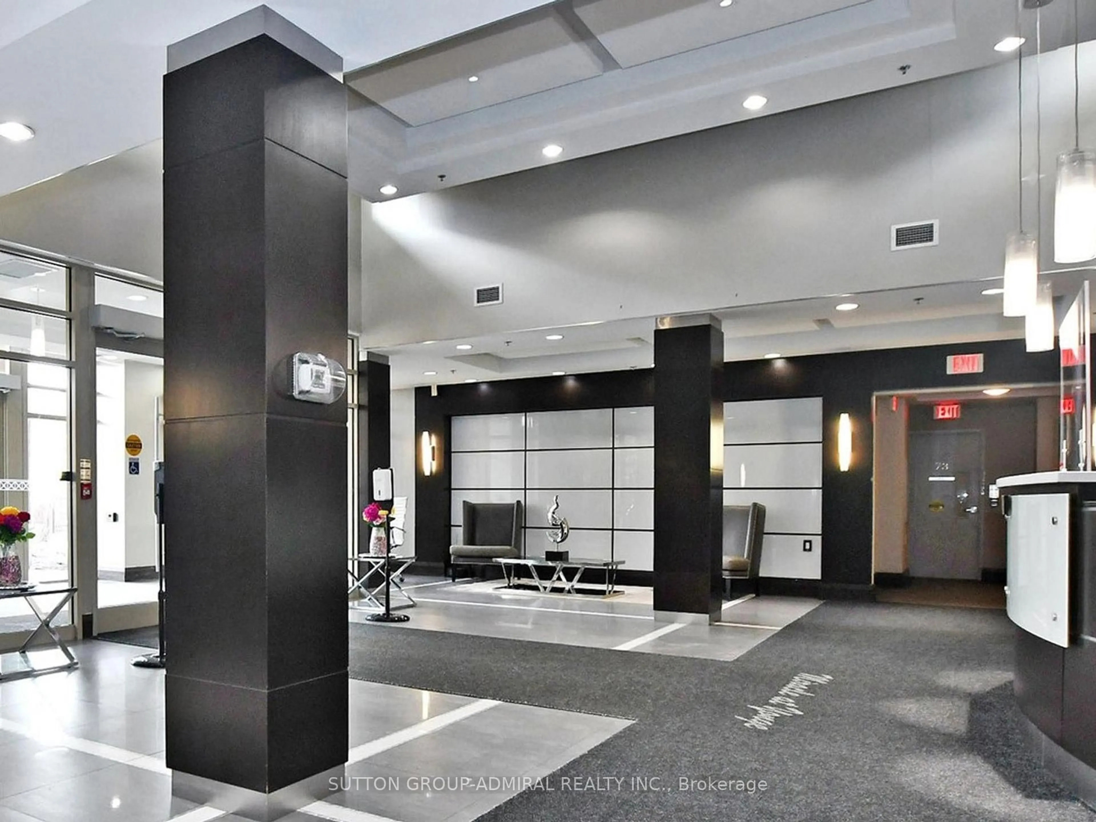 Lobby for 75 King William Cres #LPH8, Richmond Hill Ontario L4B 0C1