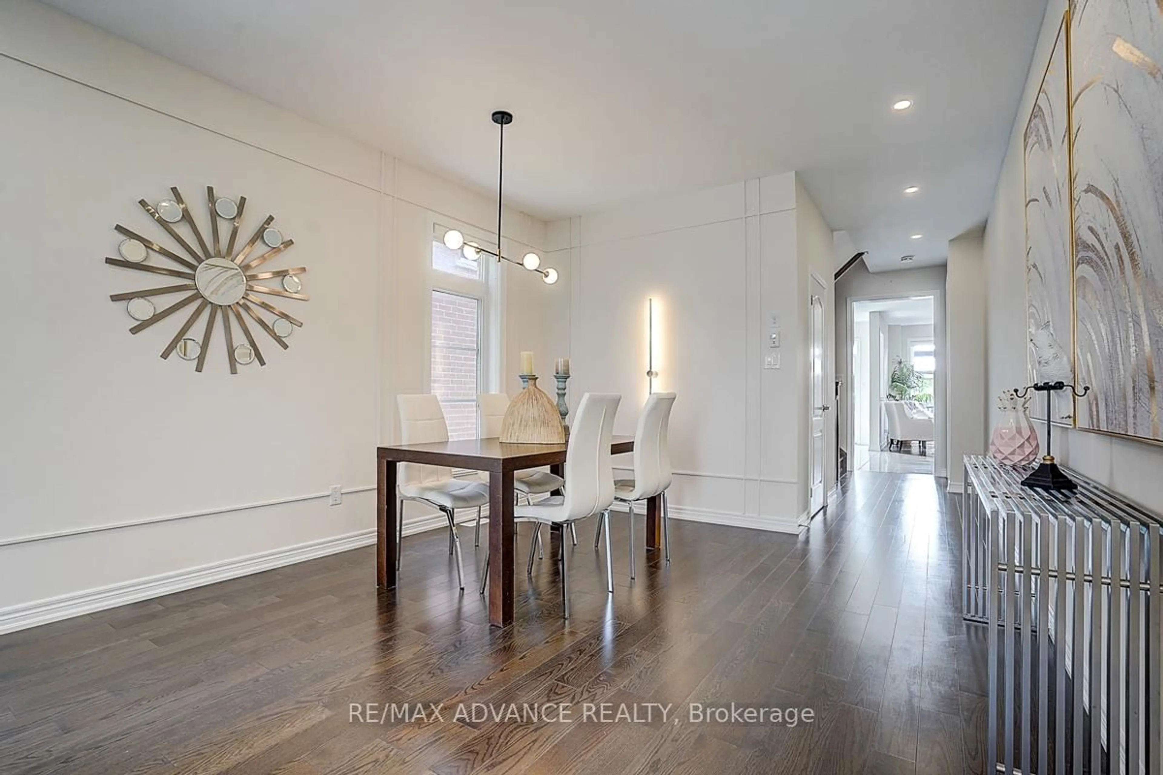 Indoor entryway for 24 Decast Cres, Markham Ontario L6B 1N6