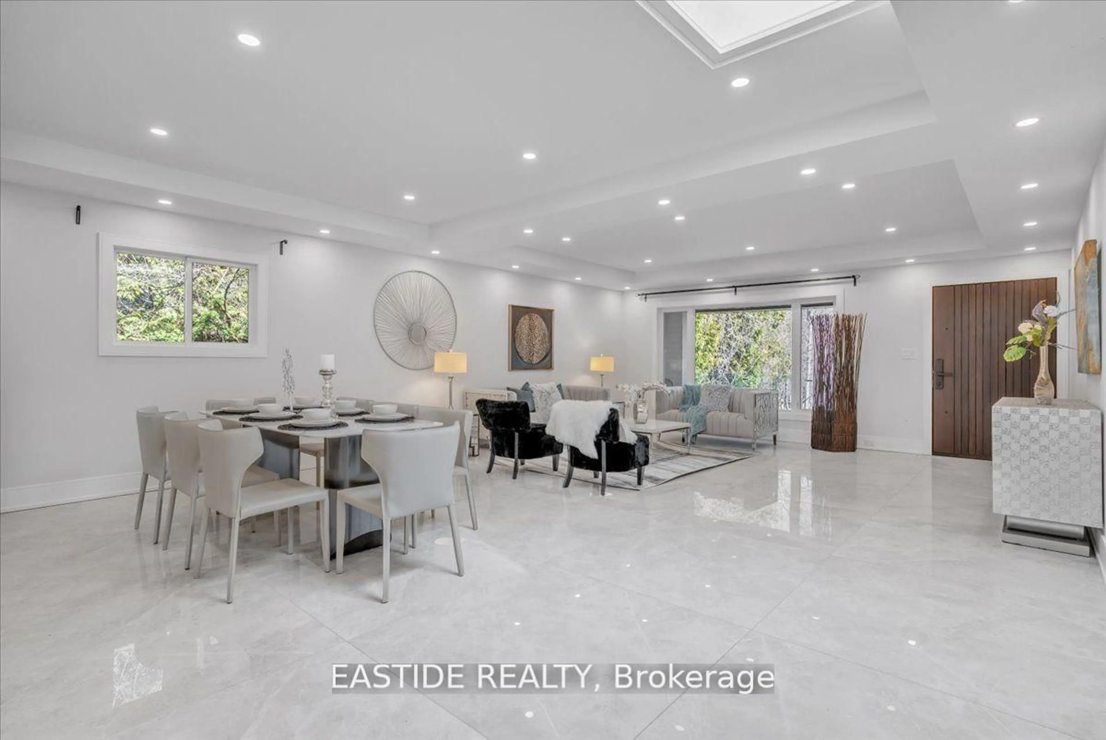 Dining room, ceramic/tile floor for 80 Sprucewood Dr, Markham Ontario L3T 2R1