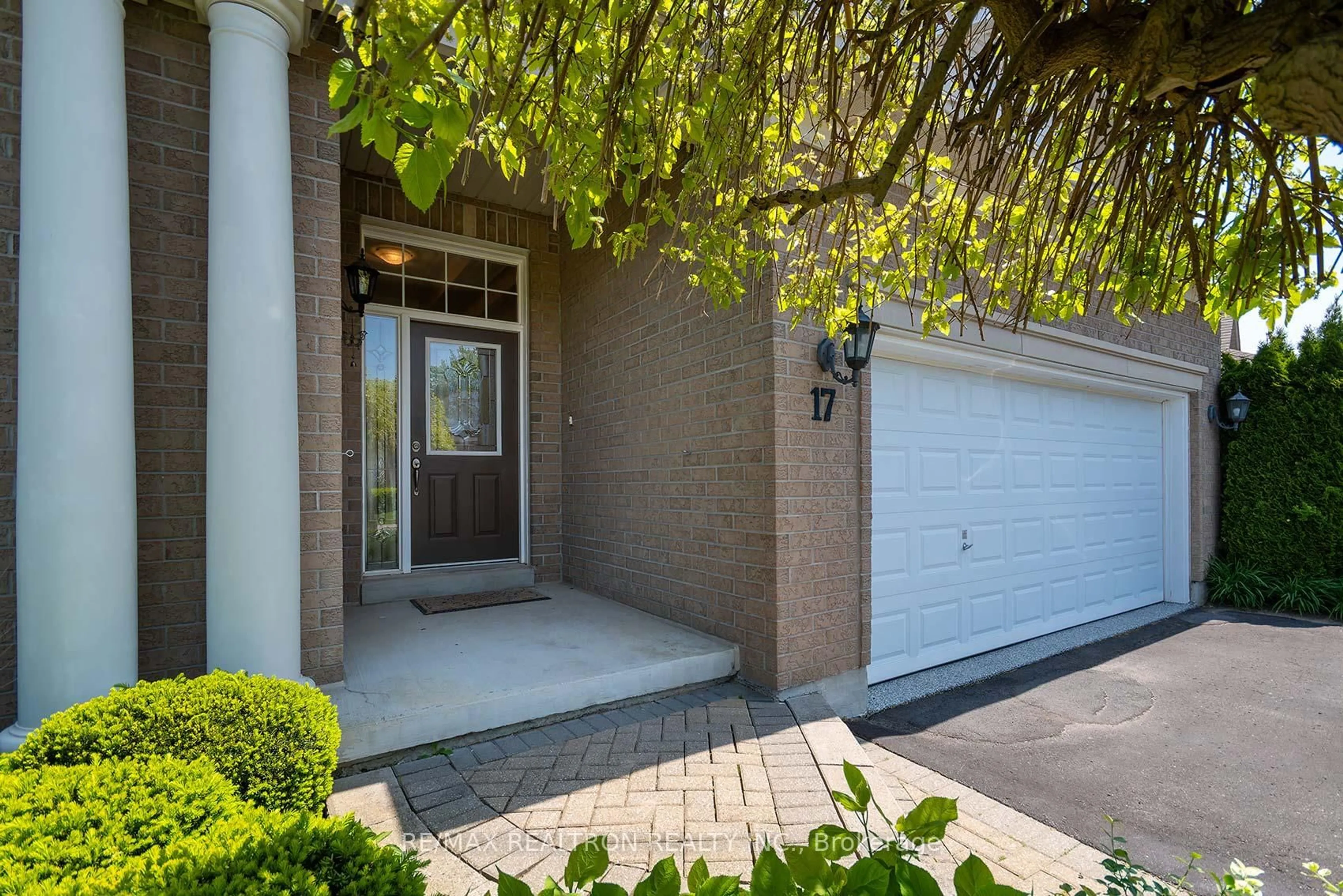 Unknown for 17 Arnies Chance, Whitchurch-Stouffville Ontario L4A 1M1