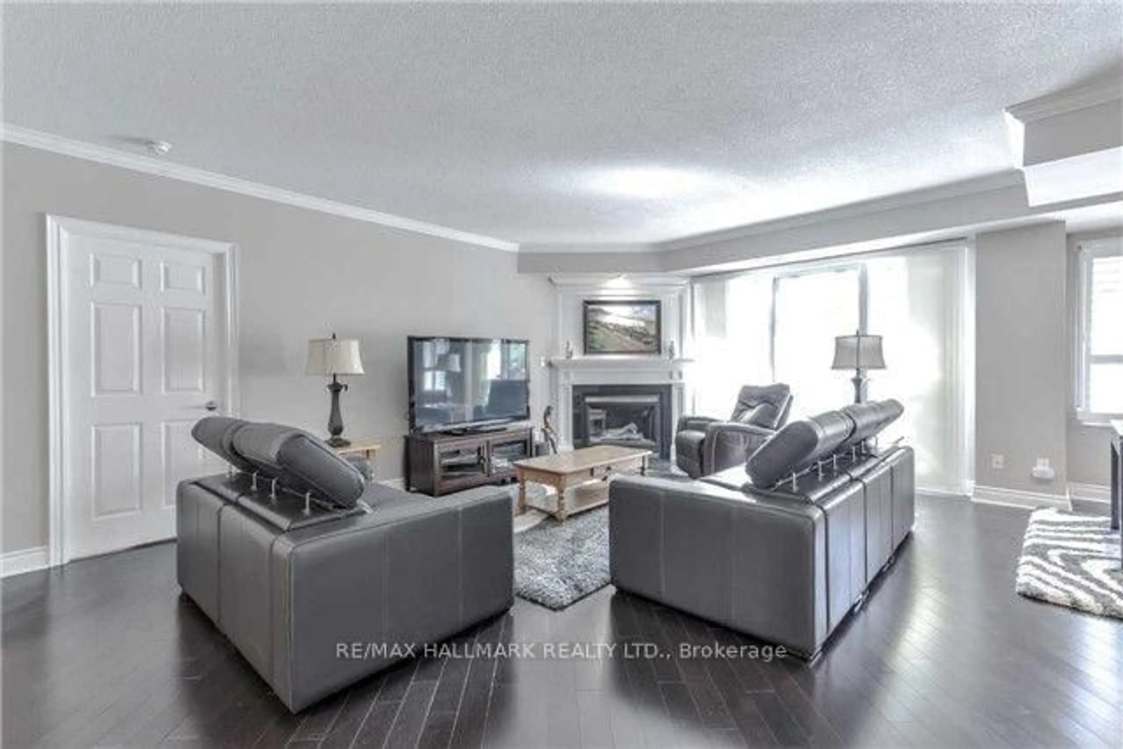 Living room with furniture, unknown for 121 Woodbridge Ave #122, Vaughan Ontario L4L 9E3