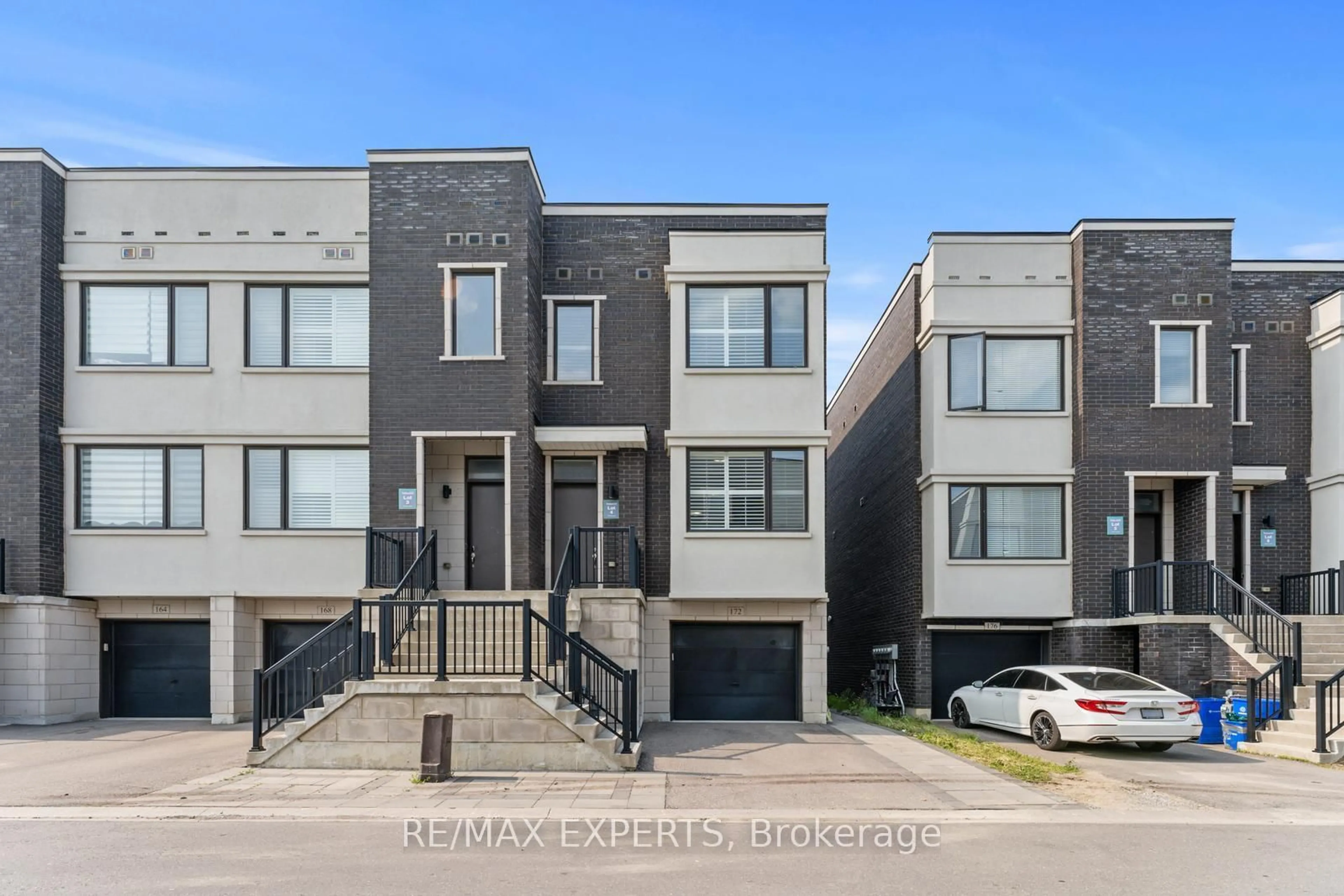 Home with brick exterior material, street for 172 Sydney Circ, Vaughan Ontario L4H 4R2