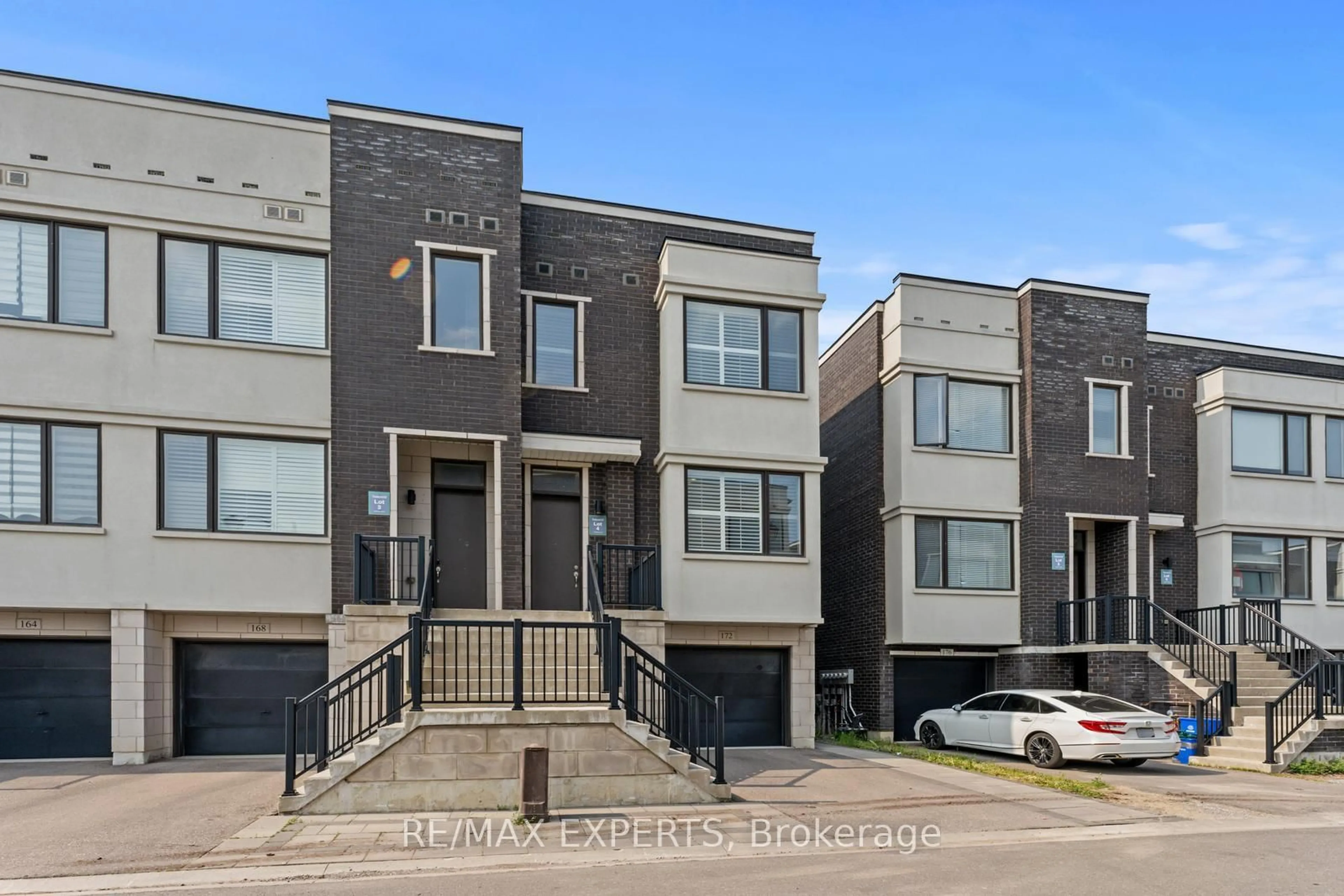 Unknown for 172 Sydney Circ, Vaughan Ontario L4H 4R2