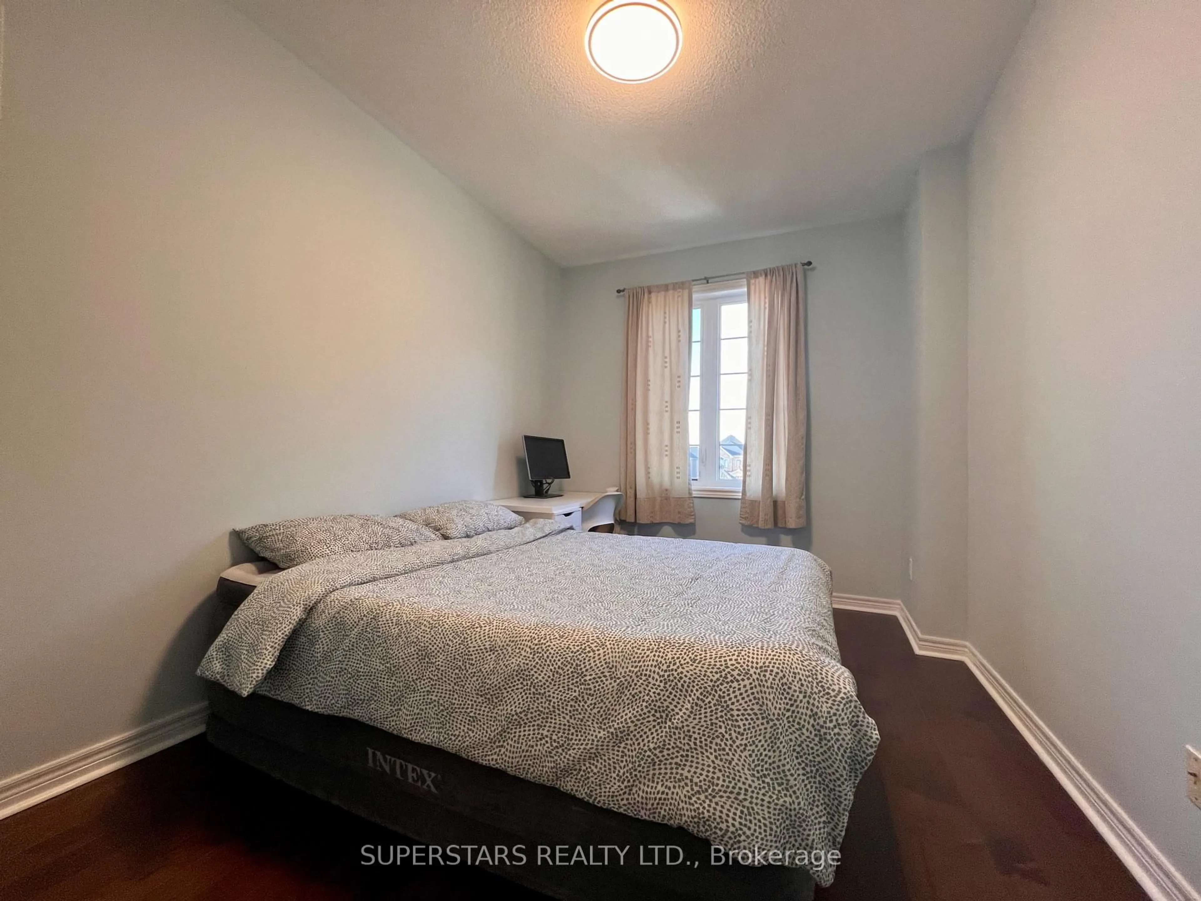 A pic of a room for 43 Radial Dr, Aurora Ontario L4G 0Z8