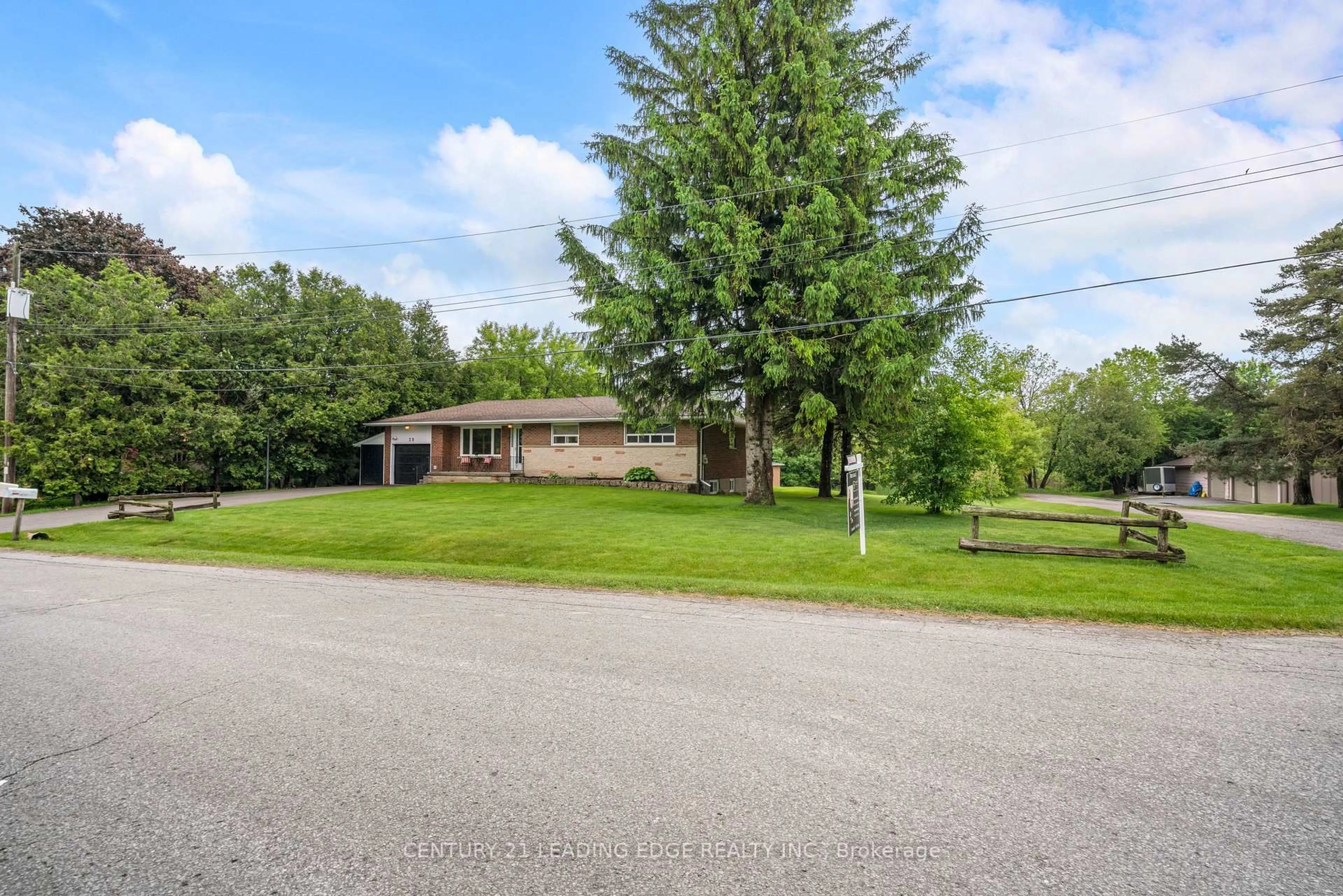 A pic from outside/outdoor area/front of a property/back of a property/a pic from drone, unknown for 29 Joyce Blvd, Whitchurch-Stouffville Ontario L4A 4N4