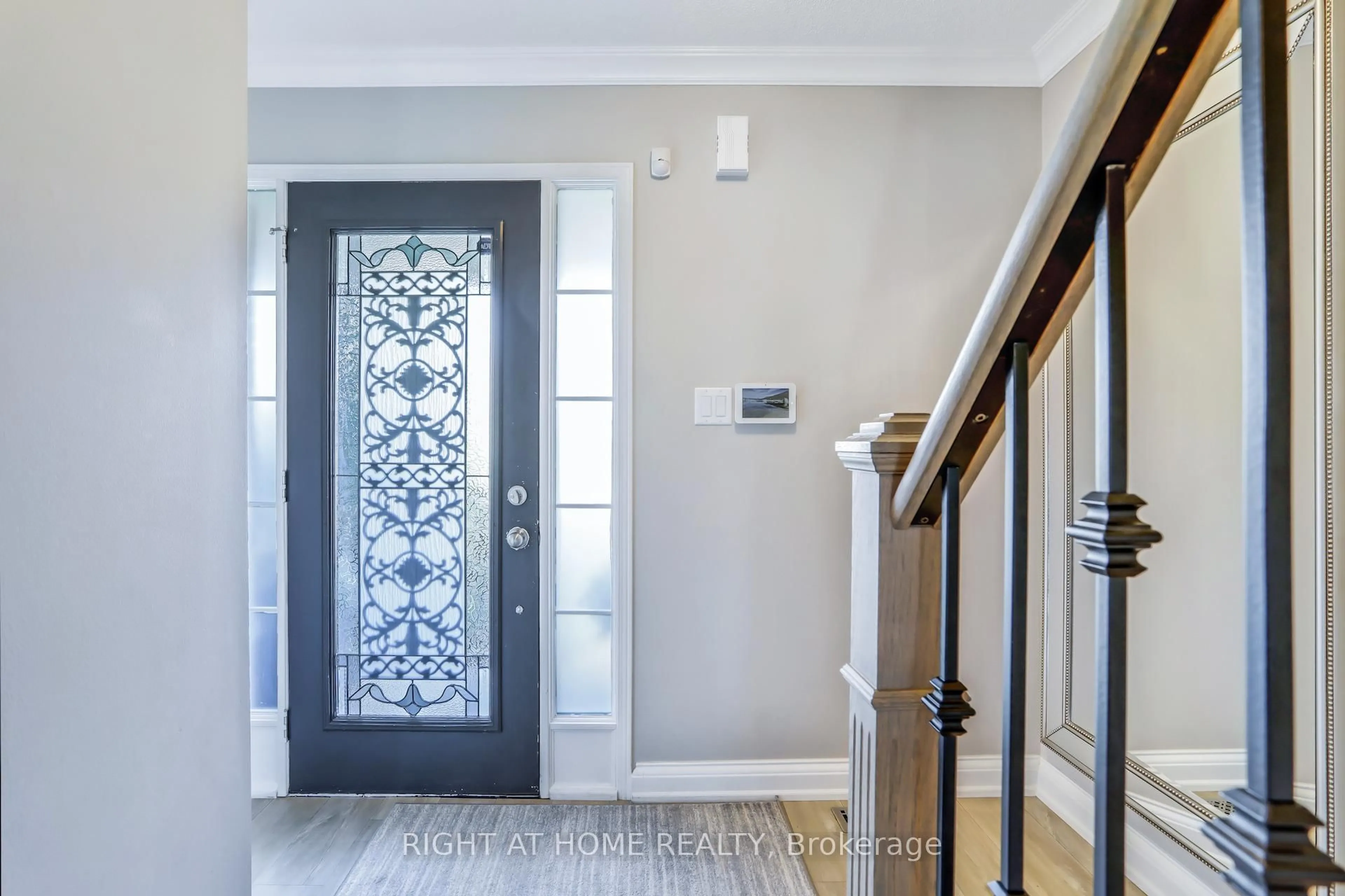 Indoor entryway for 19 Amberwing Landing, Bradford West Gwillimbury Ontario L3Z 0H9