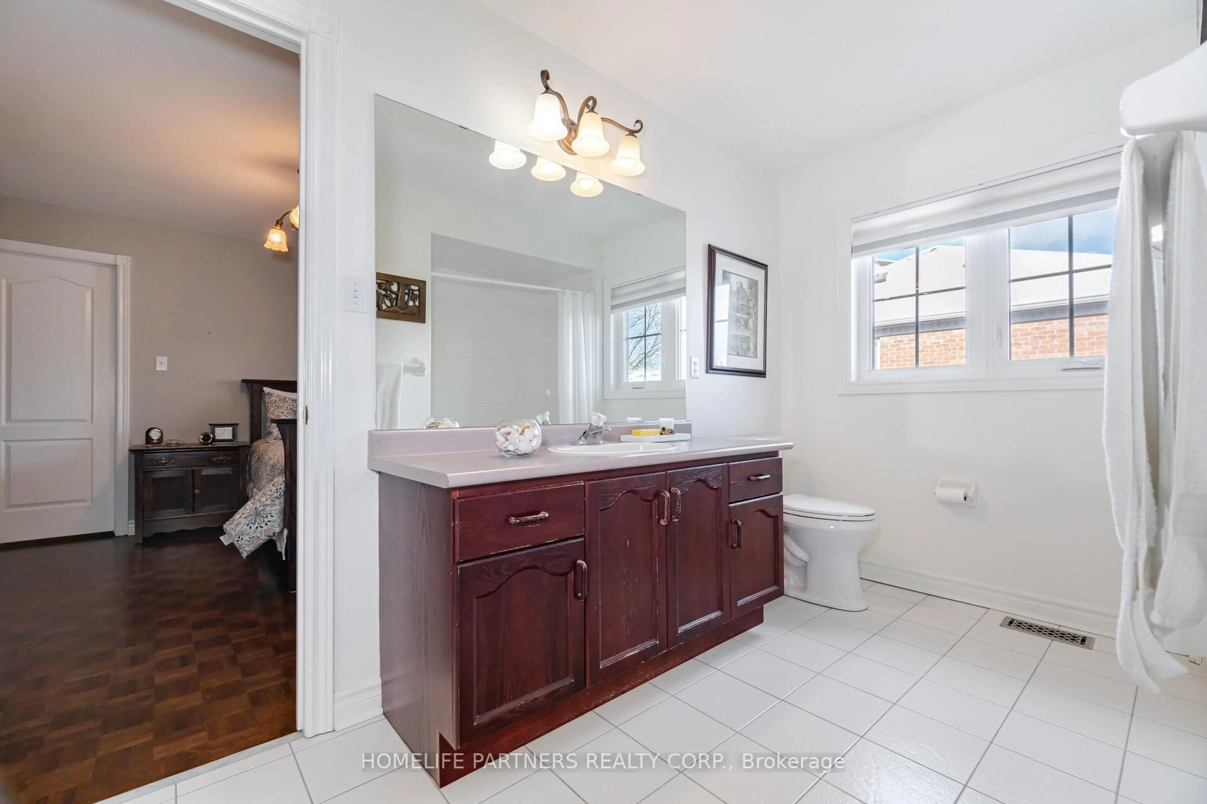 Standard bathroom, ceramic/tile floor for 17 John Kline Lane, Vaughan Ontario L0J 1C0
