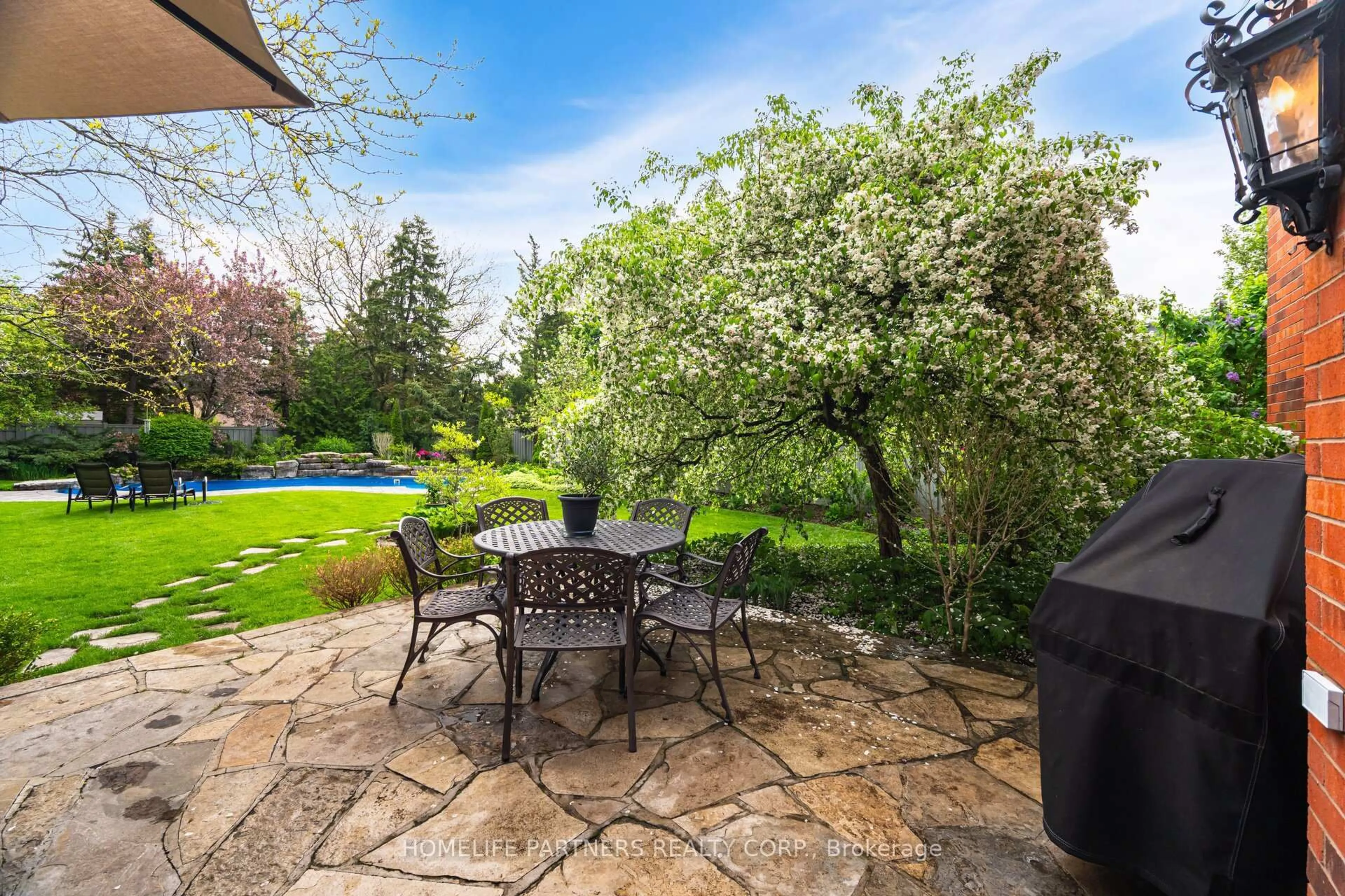 Patio, water/lake/river/ocean view for 17 John Kline Lane, Vaughan Ontario L0J 1C0