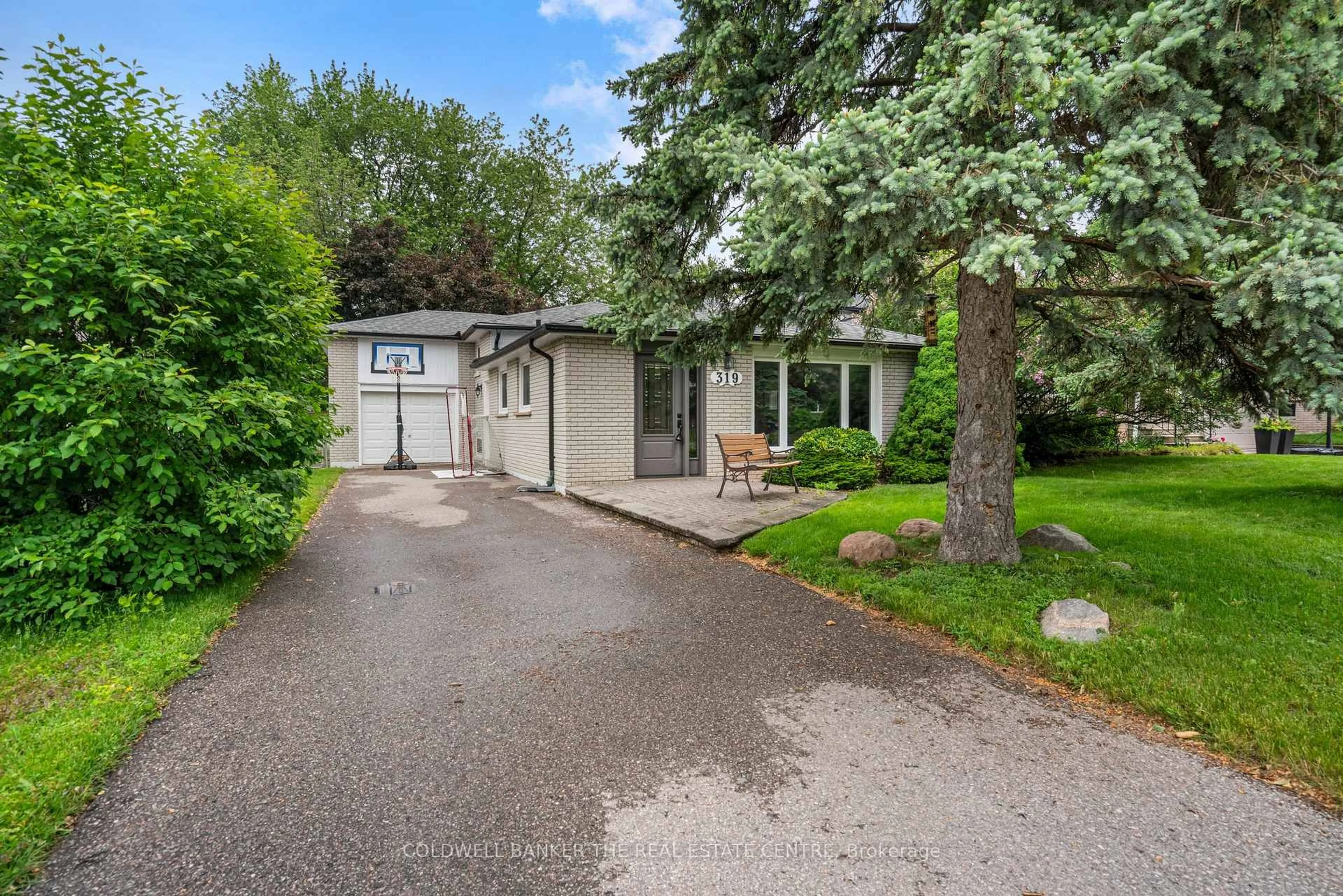 Unknown for 319 North St, Whitchurch-Stouffville Ontario L4A 4Z8