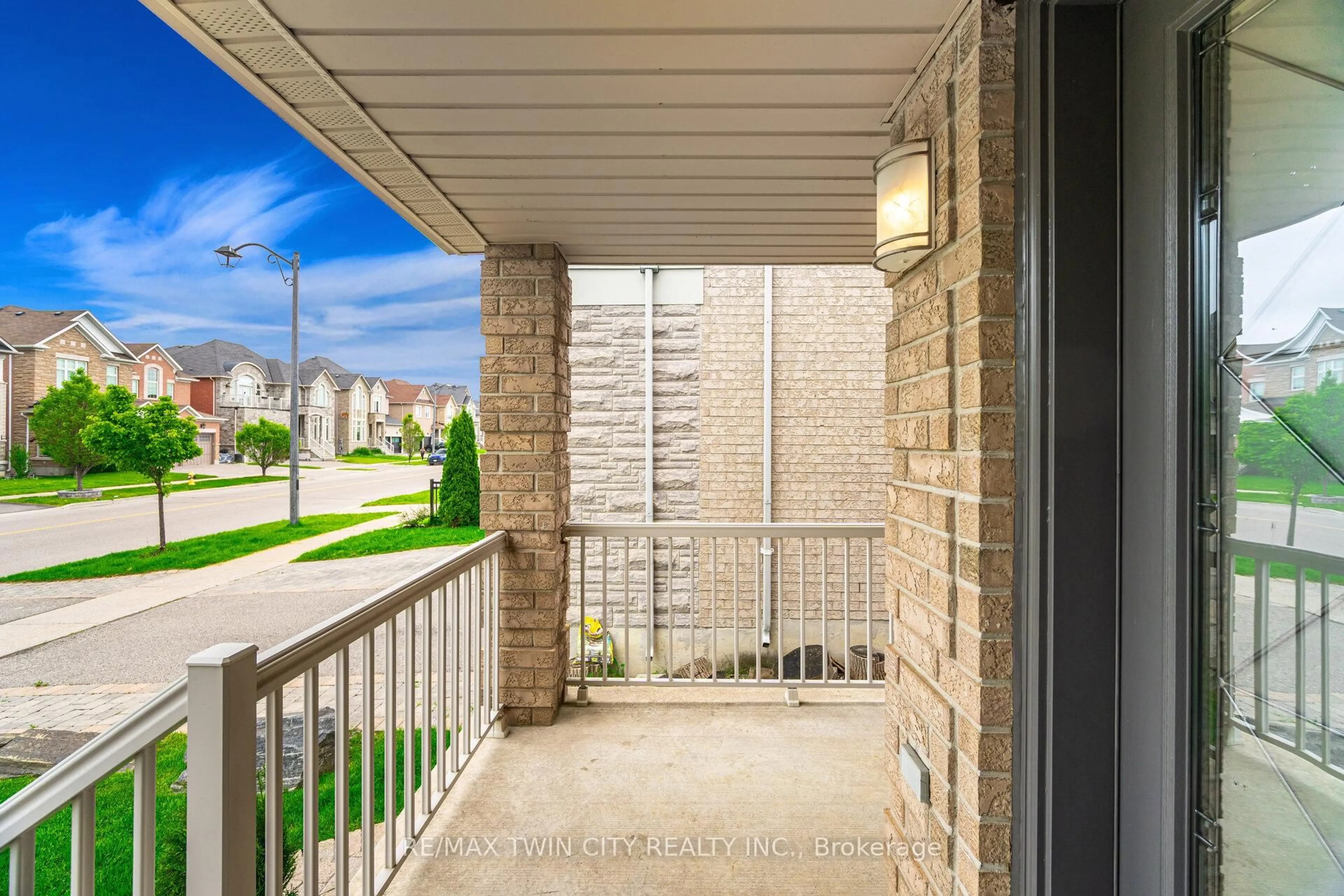 Unknown for 45 RETREAT Blvd, Vaughan Ontario L4H 0C1