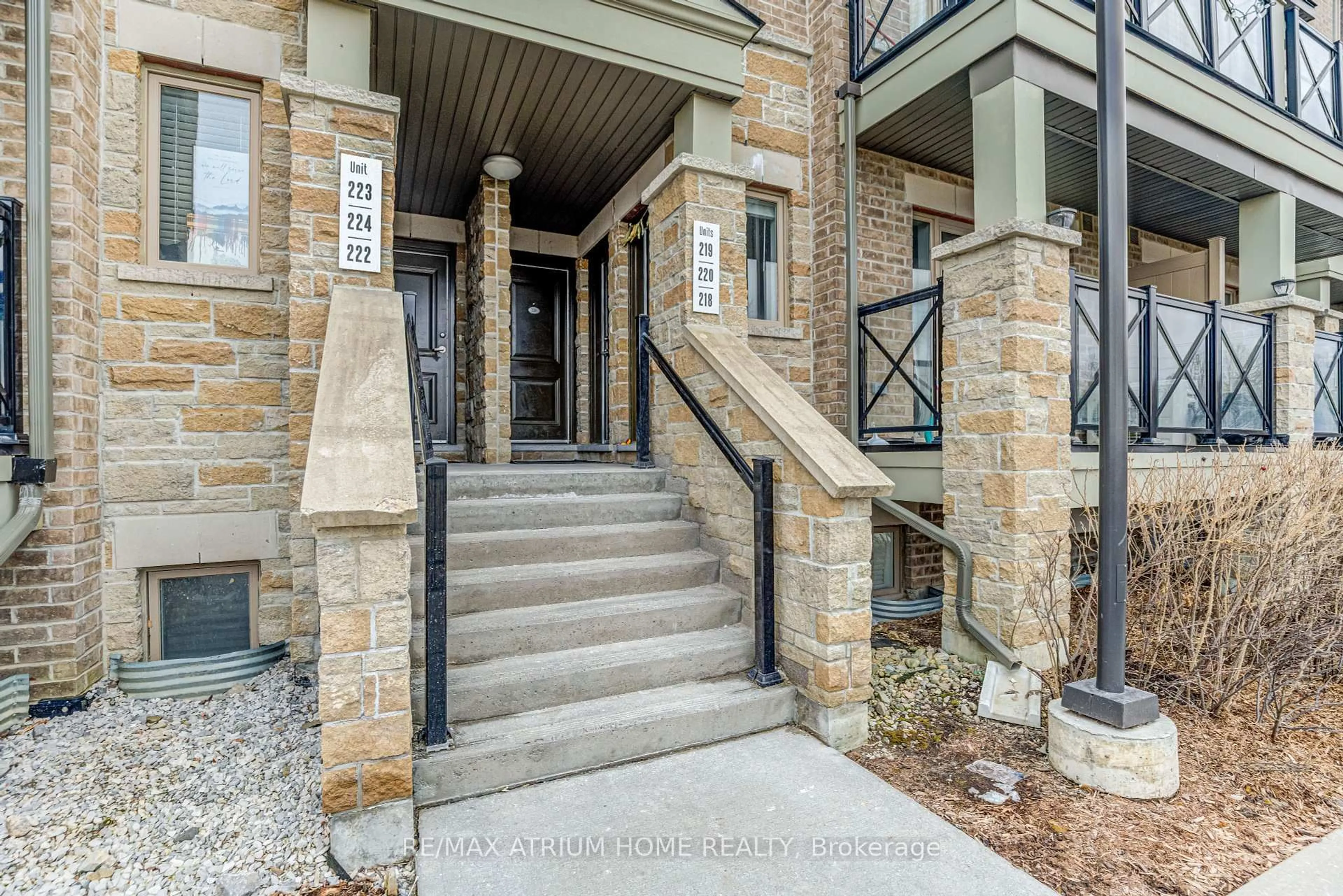 Unknown for 10 Dunsheath Way #220, Markham Ontario L6B 1N3