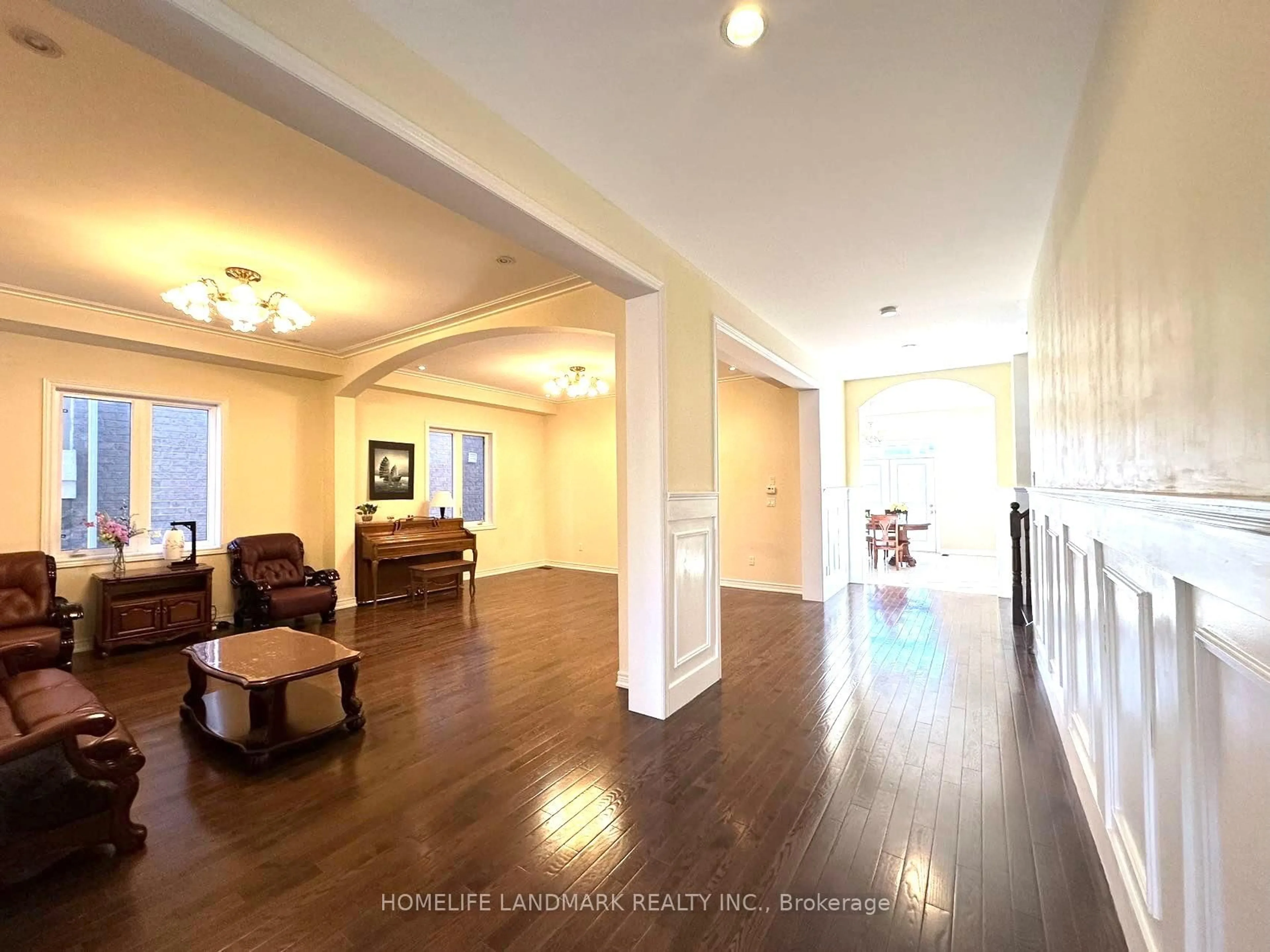 Indoor foyer for 60 Wozniak Cres, Markham Ontario L6E 0L4