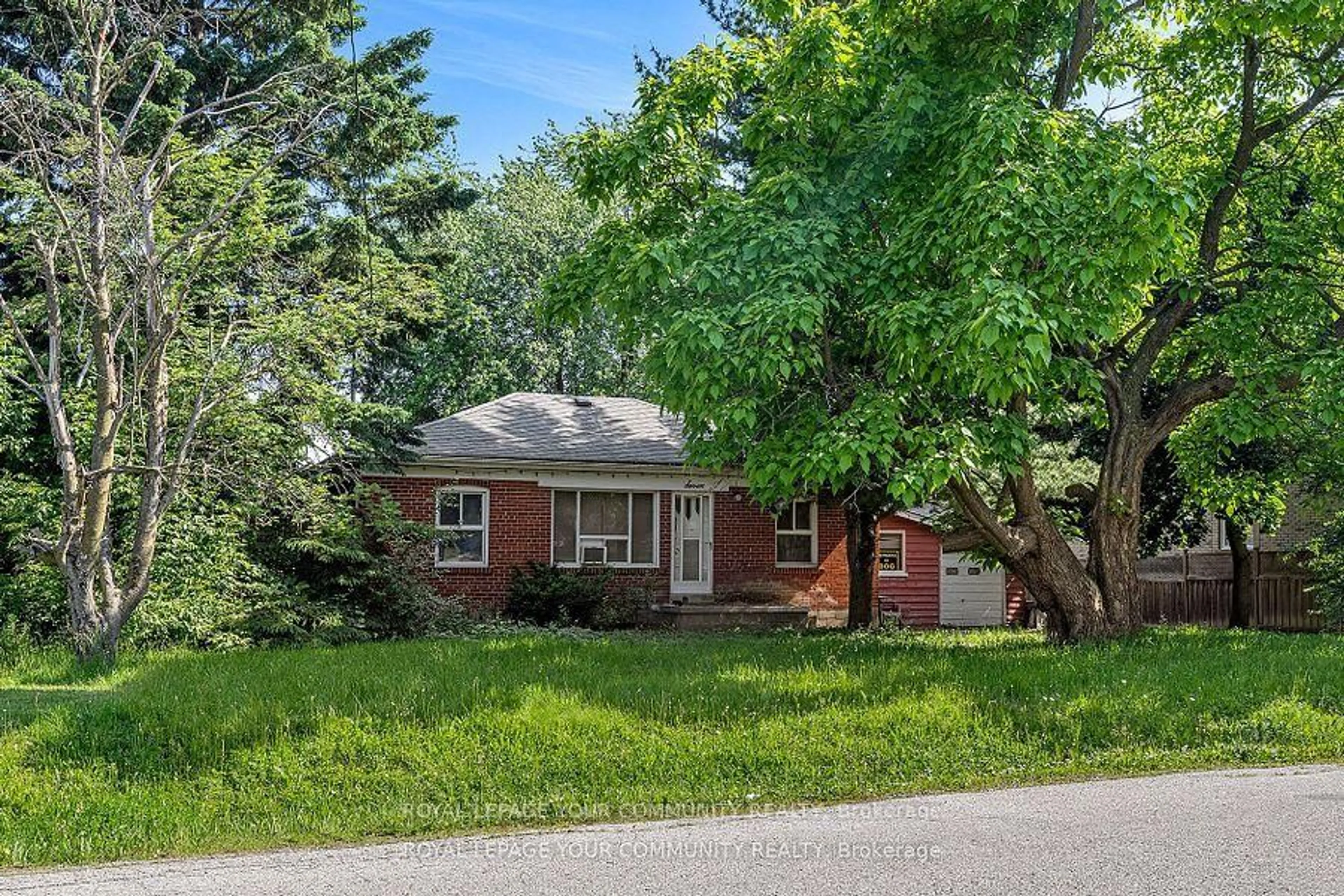 Home with brick exterior material, street for 7 Stancroft Dr, Richmond Hill Ontario L4C 4N2