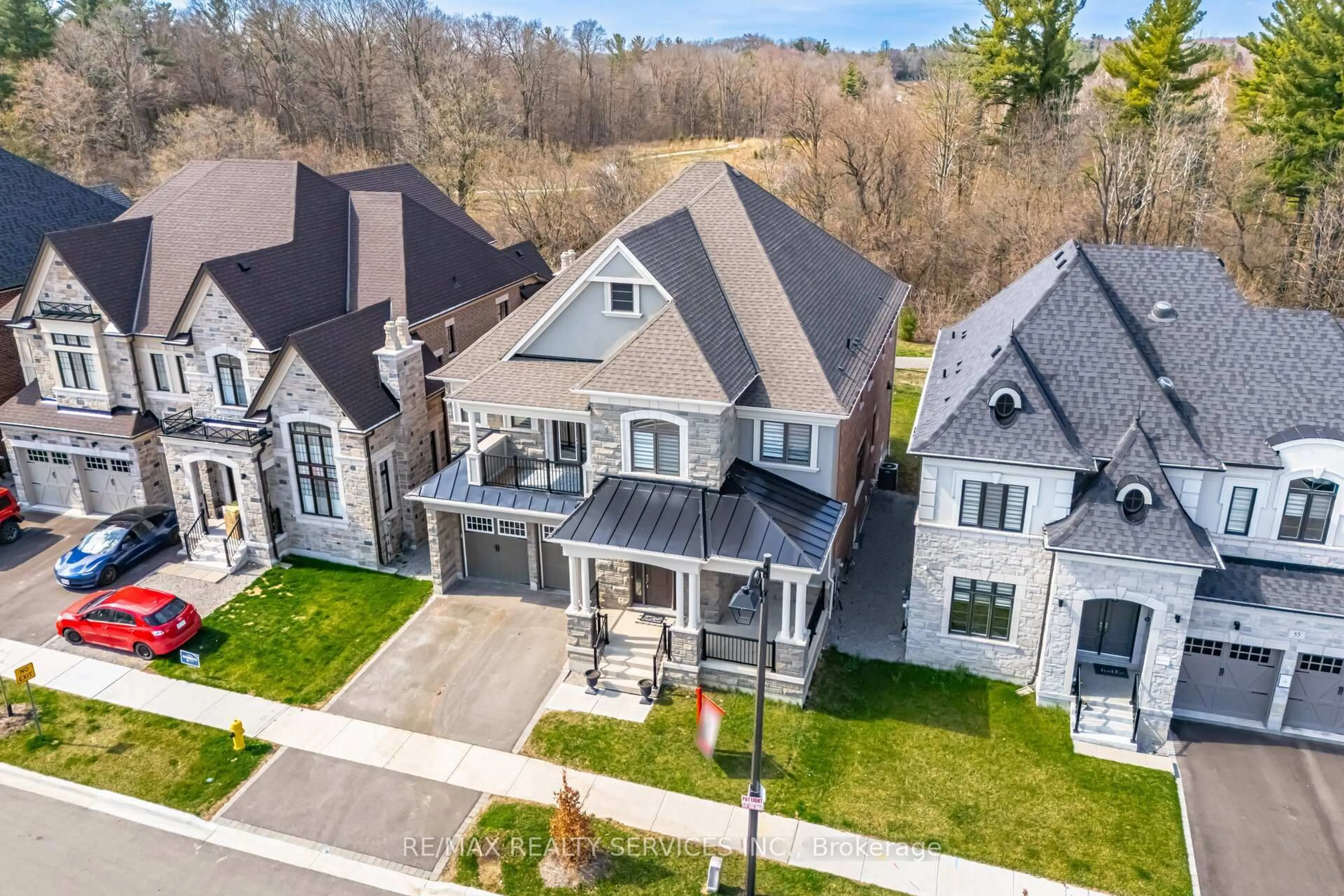 A pic from outside/outdoor area/front of a property/back of a property/a pic from drone, street for 59 Luang St, Vaughan Ontario L4H 4W5