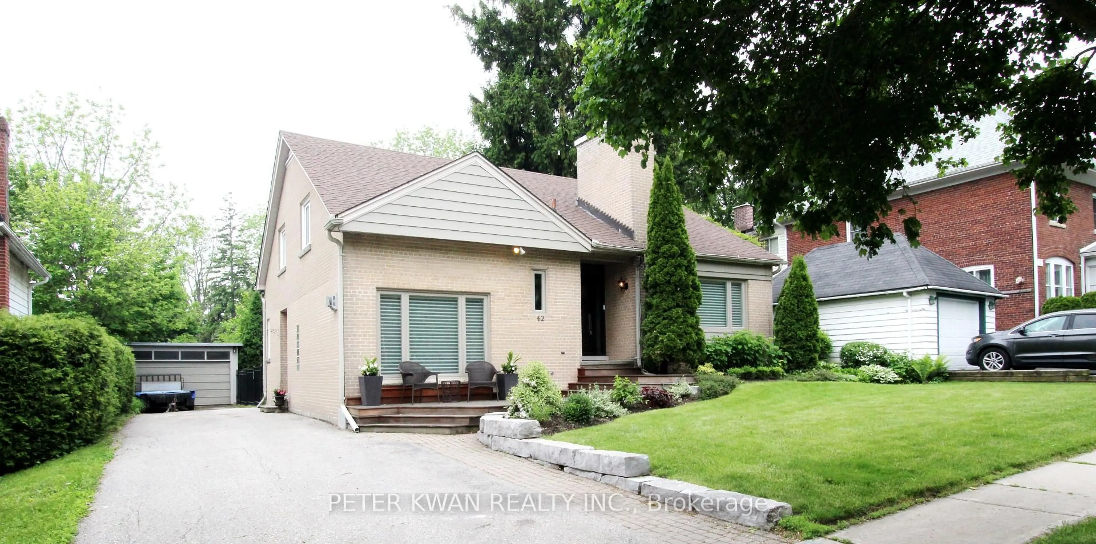 Home with brick exterior material, street for 42 Roseview Ave, Richmond Hill Ontario L4C 1C7