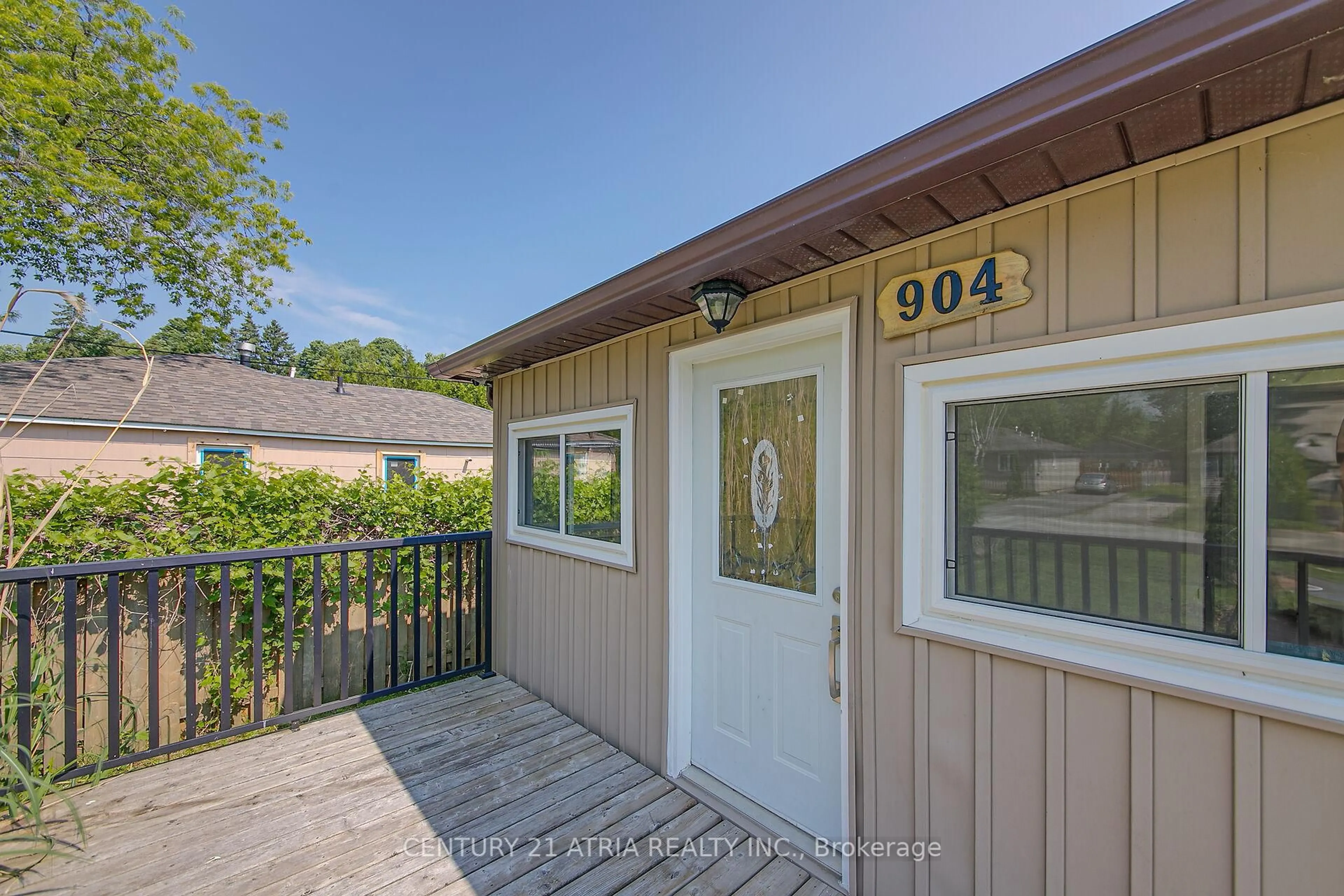 Unknown for 904 Maplewood Dr, Innisfil Ontario L9S 1Y7