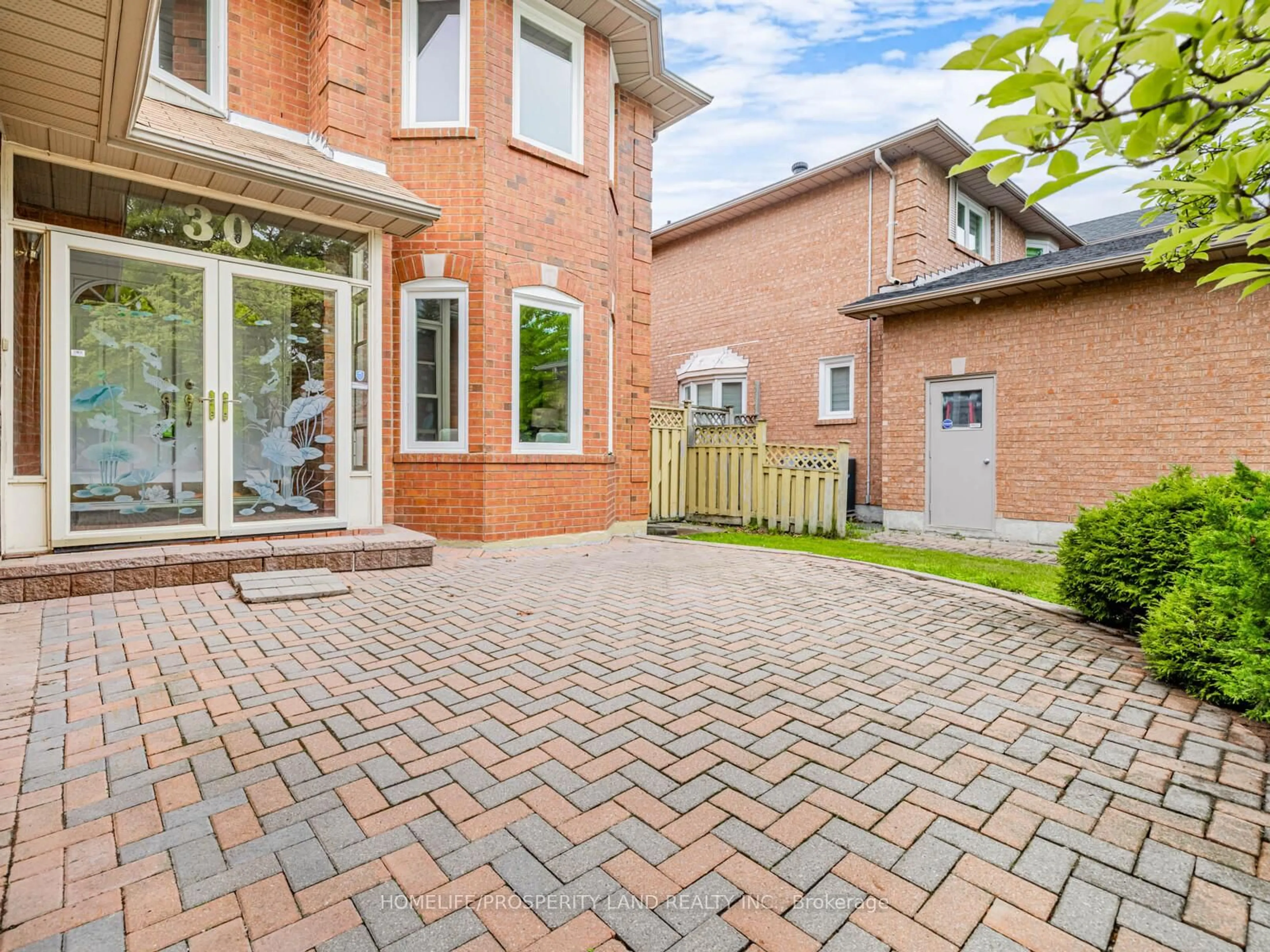 Patio, street for 30 Tenbury Dr, Markham Ontario L3R 9P8