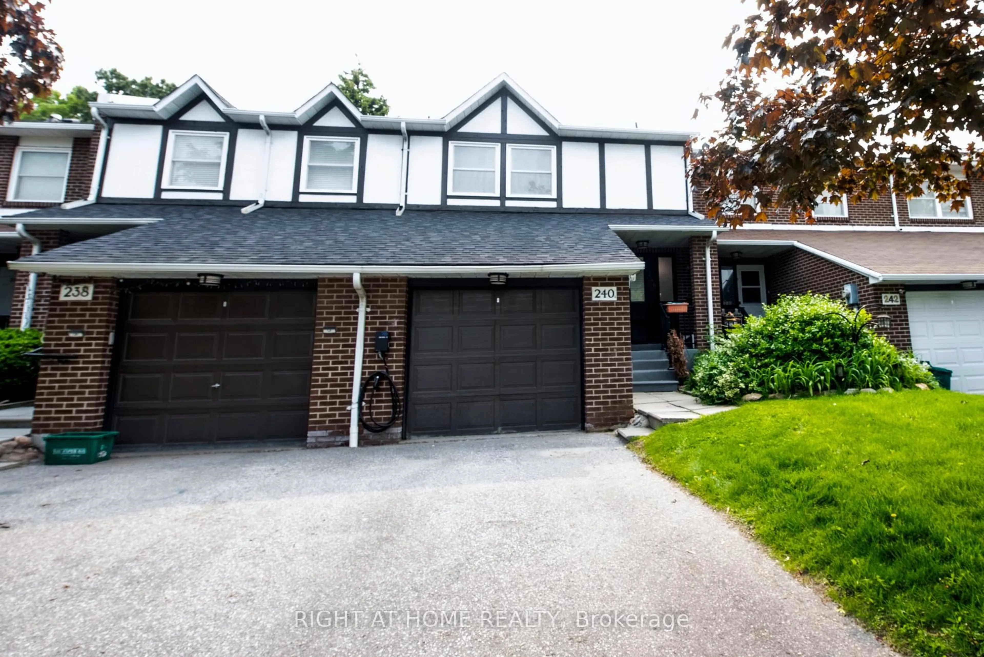 Home with brick exterior material, street for 240 Simonston Blvd, Markham Ontario L3T 4T5