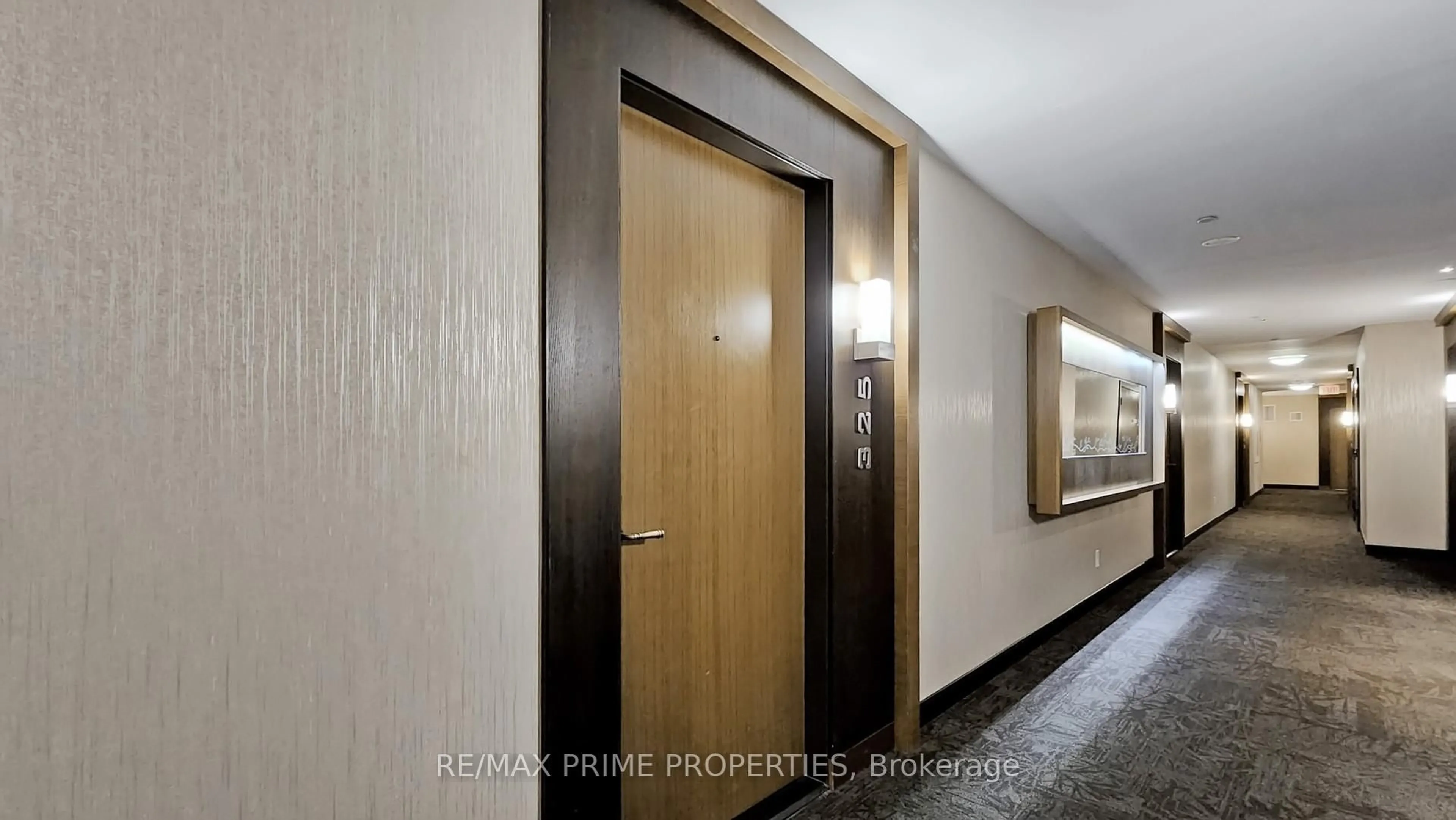 Indoor foyer for 8228 Birchmount Rd #325, Markham Ontario L3R 1A6