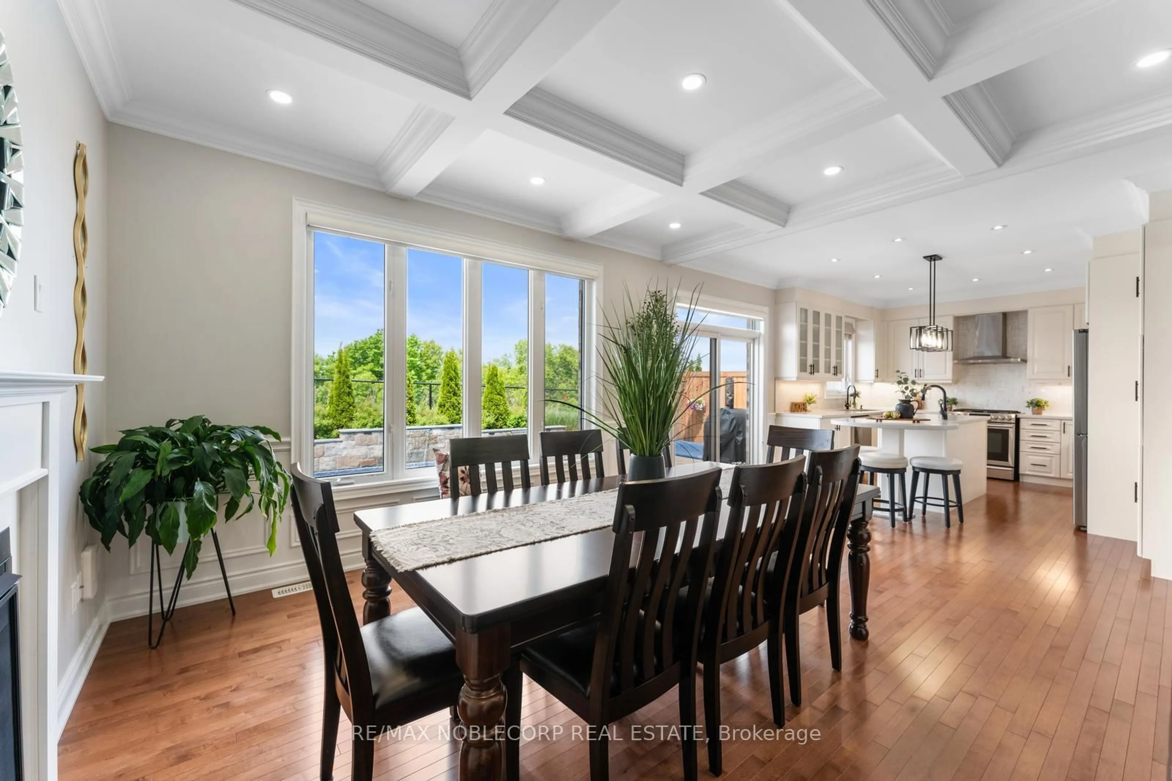 Dining room, unknown for 174 Strachan Tr, New Tecumseth Ontario M6J 2S9