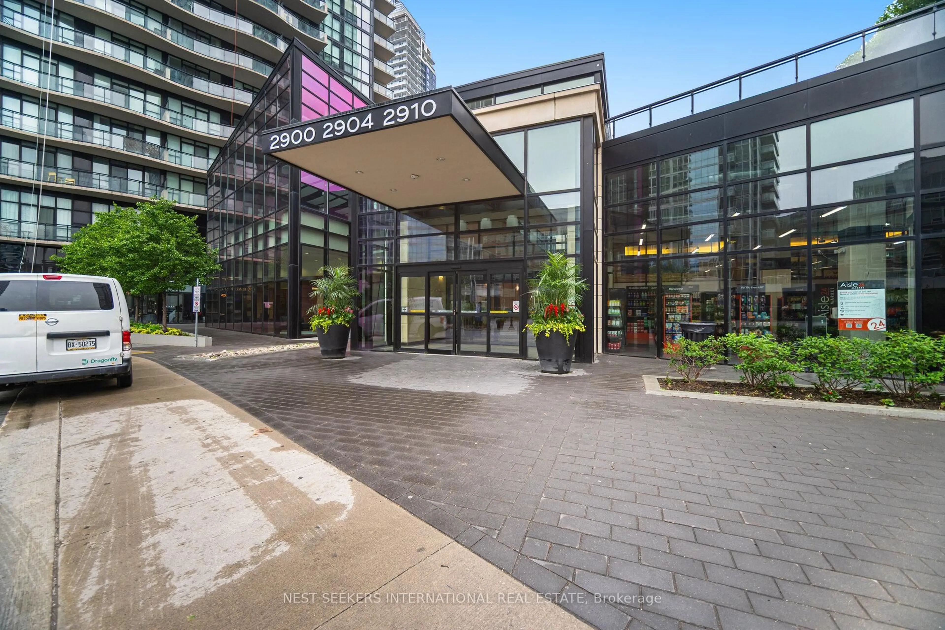 Unknown for 2900 Highway 7, Vaughan Ontario L4K 0G3