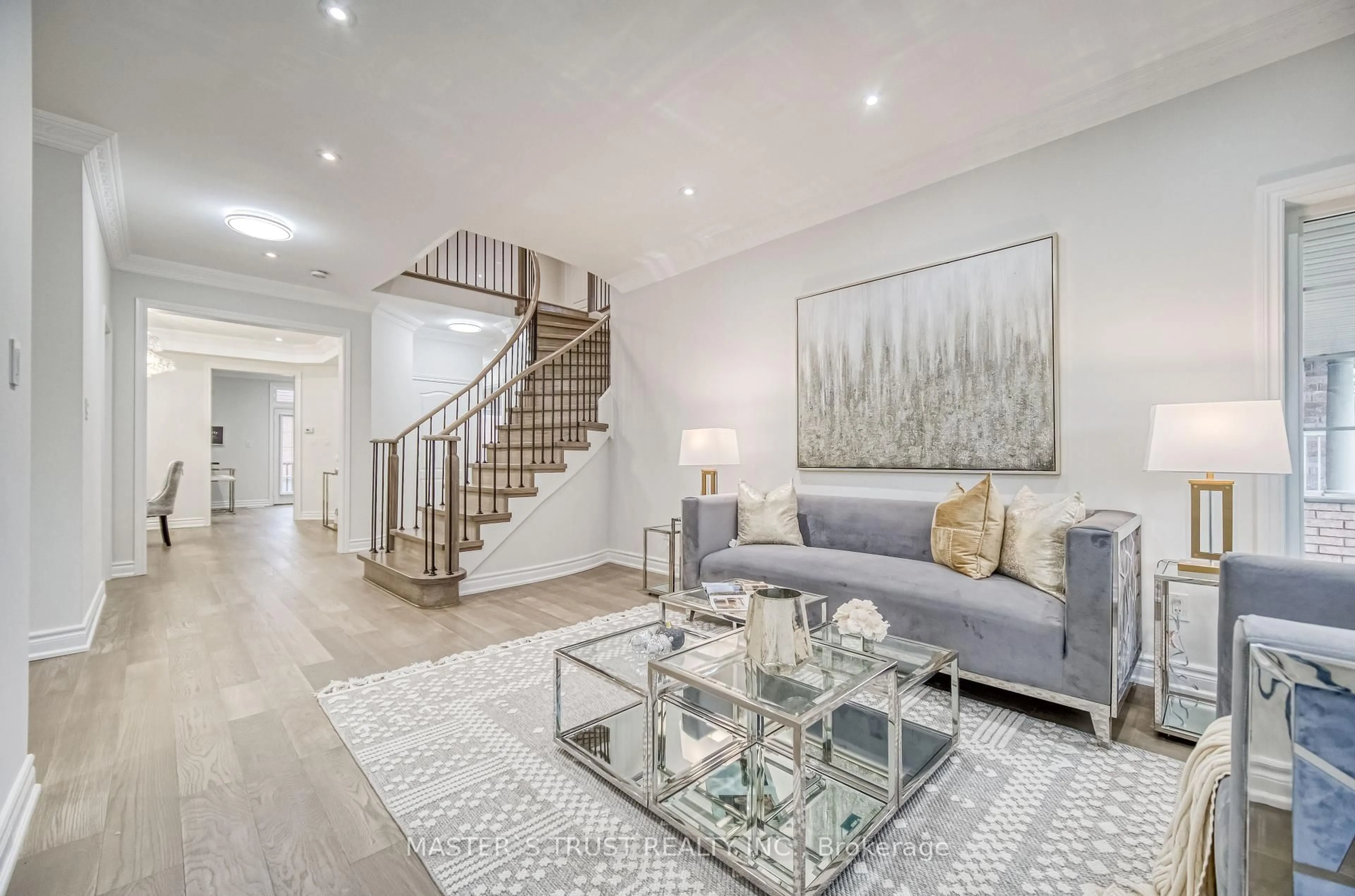 Living room with furniture, unknown for 76 Mynden Way, Newmarket Ontario L3X 3A9