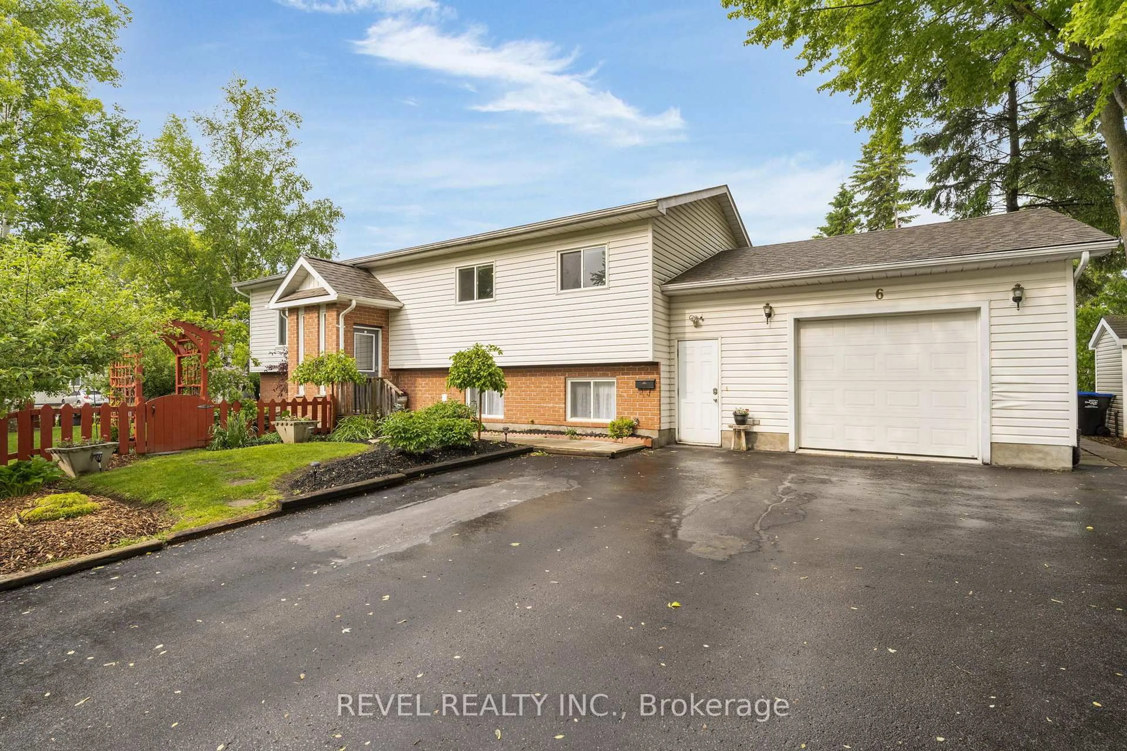 A pic from outside/outdoor area/front of a property/back of a property/a pic from drone, street for 6 Park Rd, Essa Ontario L0M 1B2