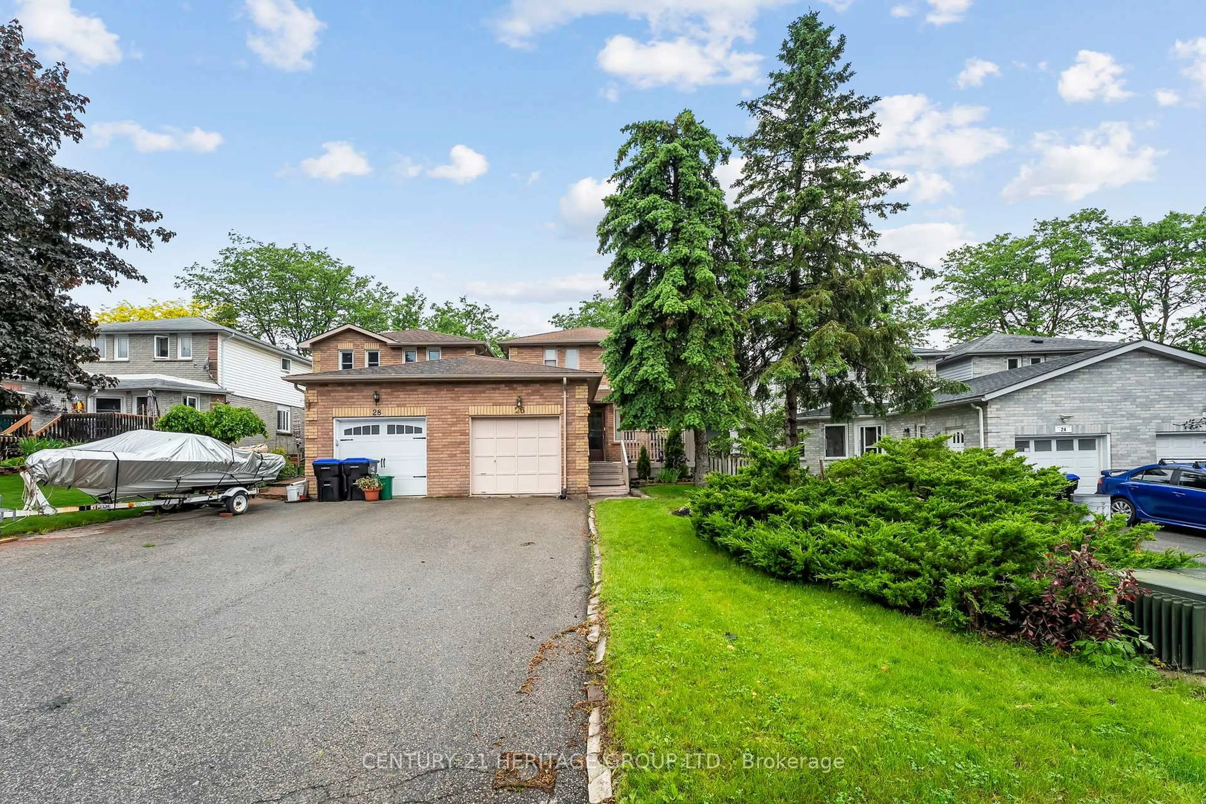 A pic from outside/outdoor area/front of a property/back of a property/a pic from drone, street for 26 Magani Ave, Bradford West Gwillimbury Ontario L3Z 2S7