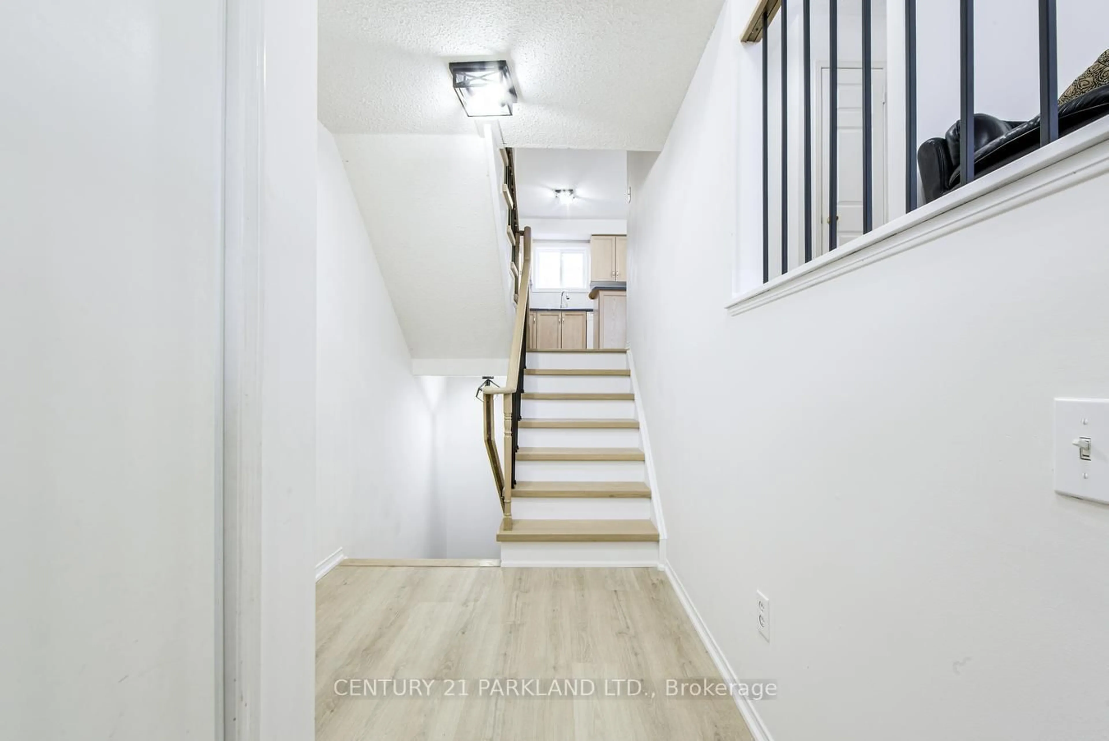 Stairs for 26 Kelso Cres, Vaughan Ontario L6A 2C7