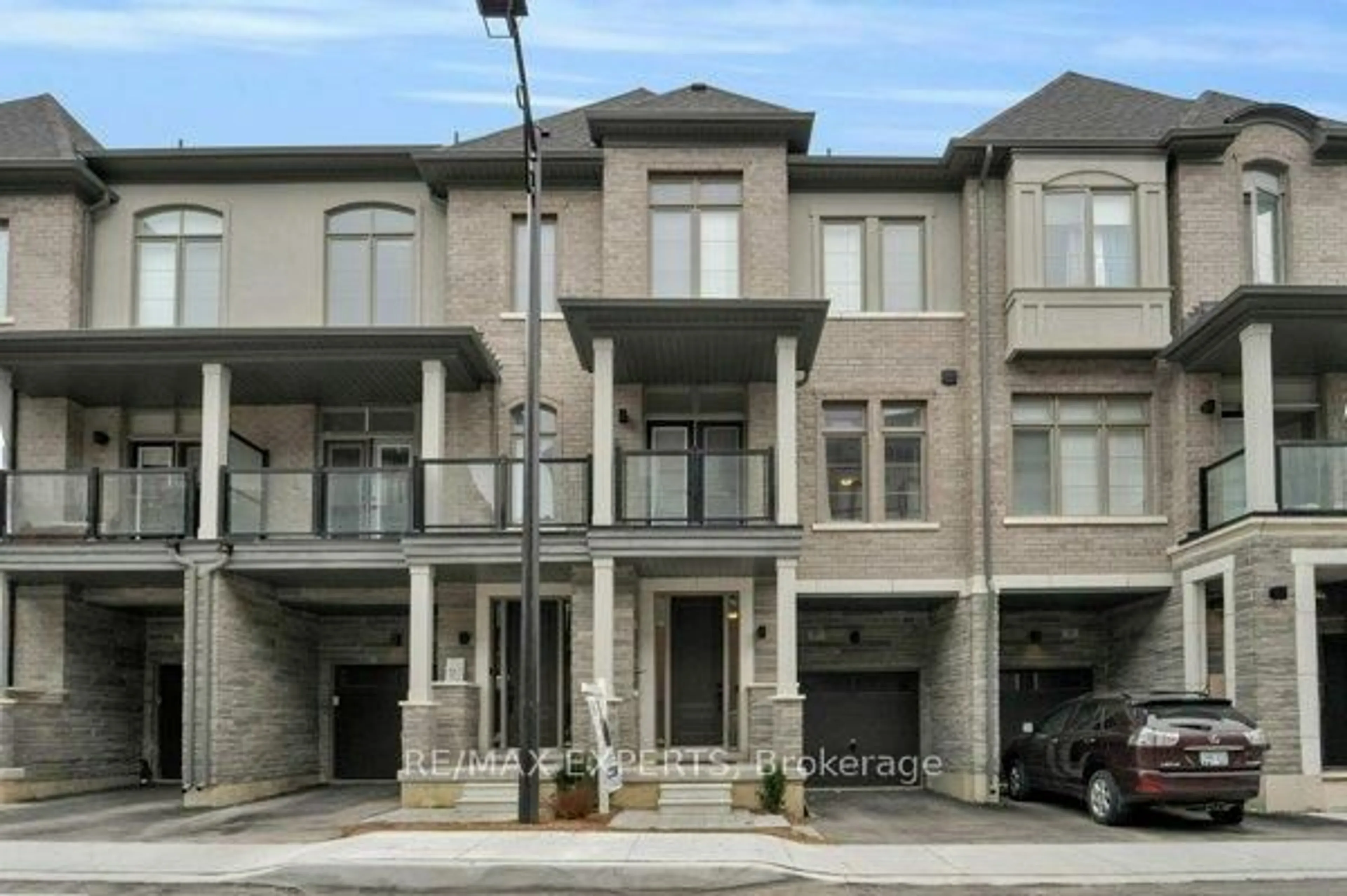 Unknown for 87 De La Roche Dr, Vaughan Ontario L4L 1A6