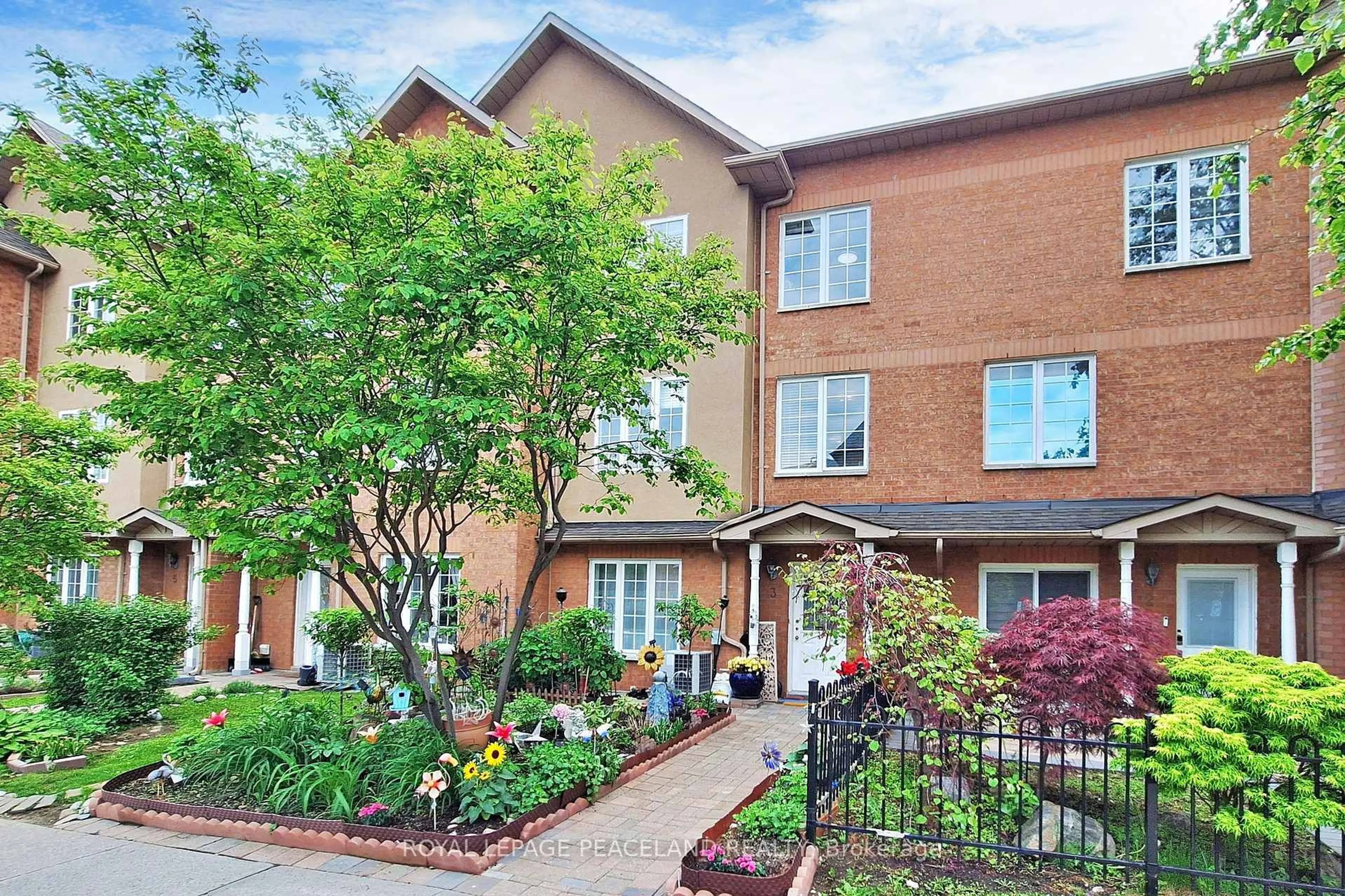 Patio, street for 15 St Moritz Way #3, Markham Ontario L3R 4G2