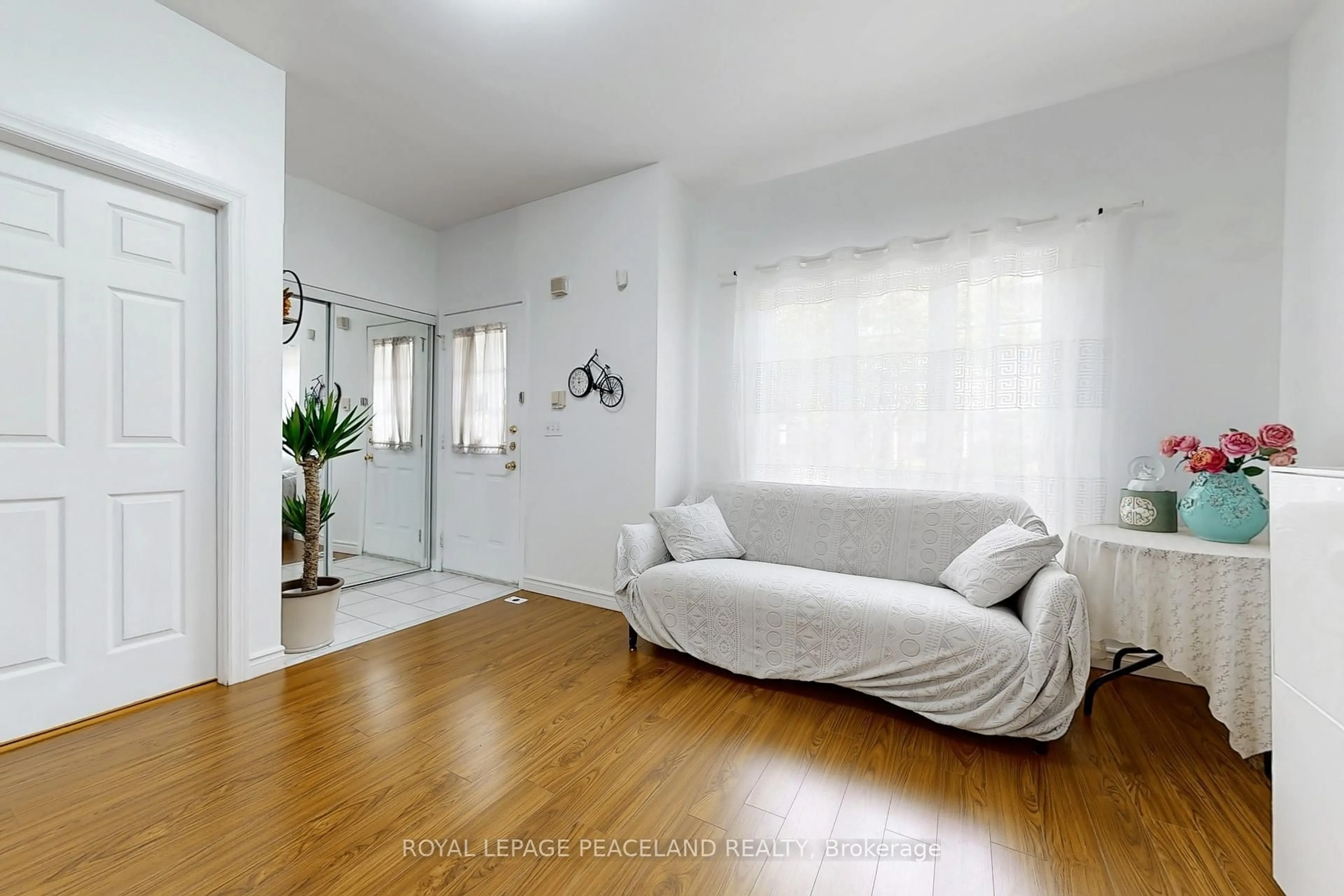 Living room with furniture, unknown for 15 St Moritz Way #3, Markham Ontario L3R 4G2
