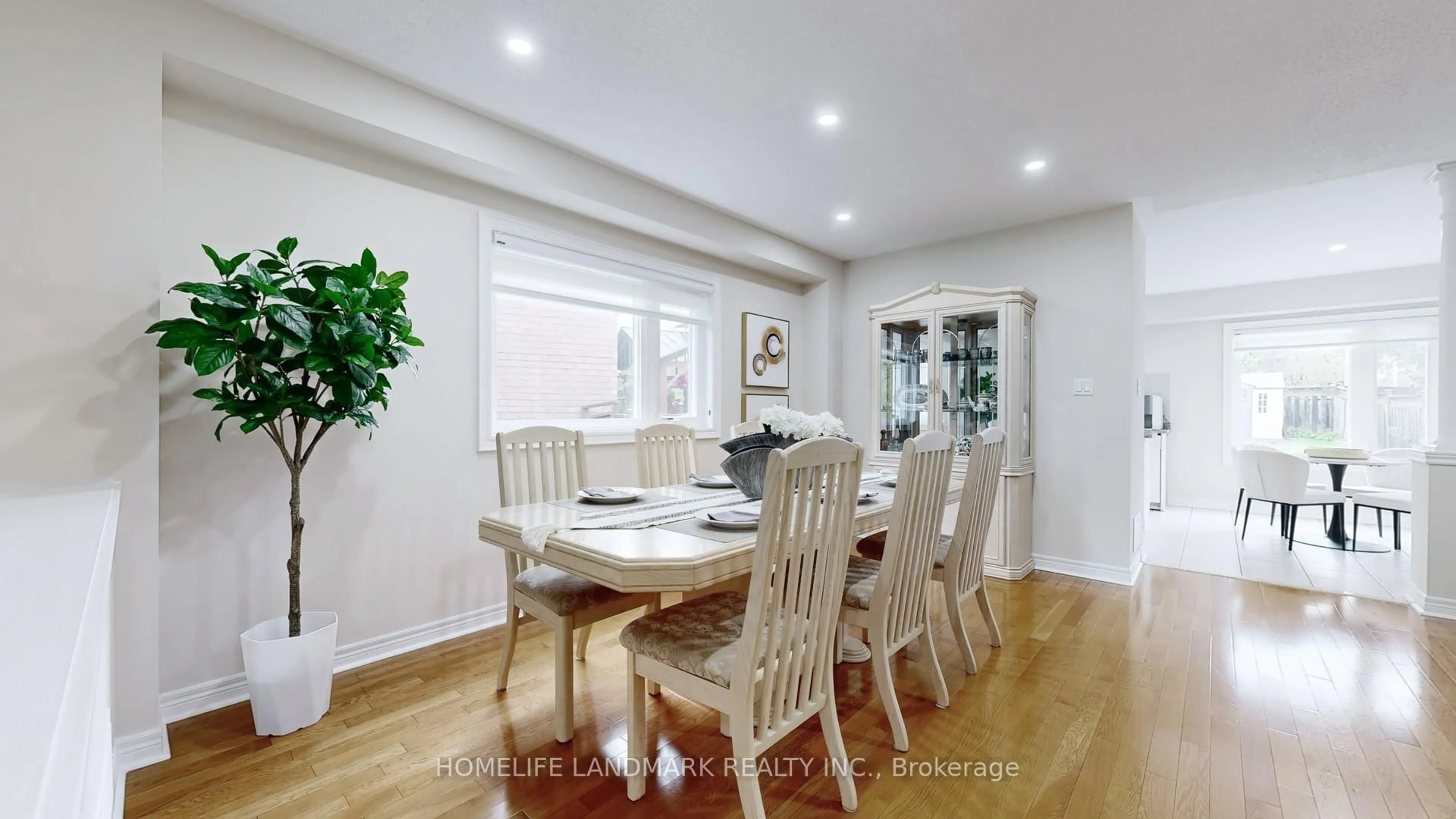Dining room, wood/laminate floor for 42 Linda Margaret Cres, Richmond Hill Ontario L4S 2B6