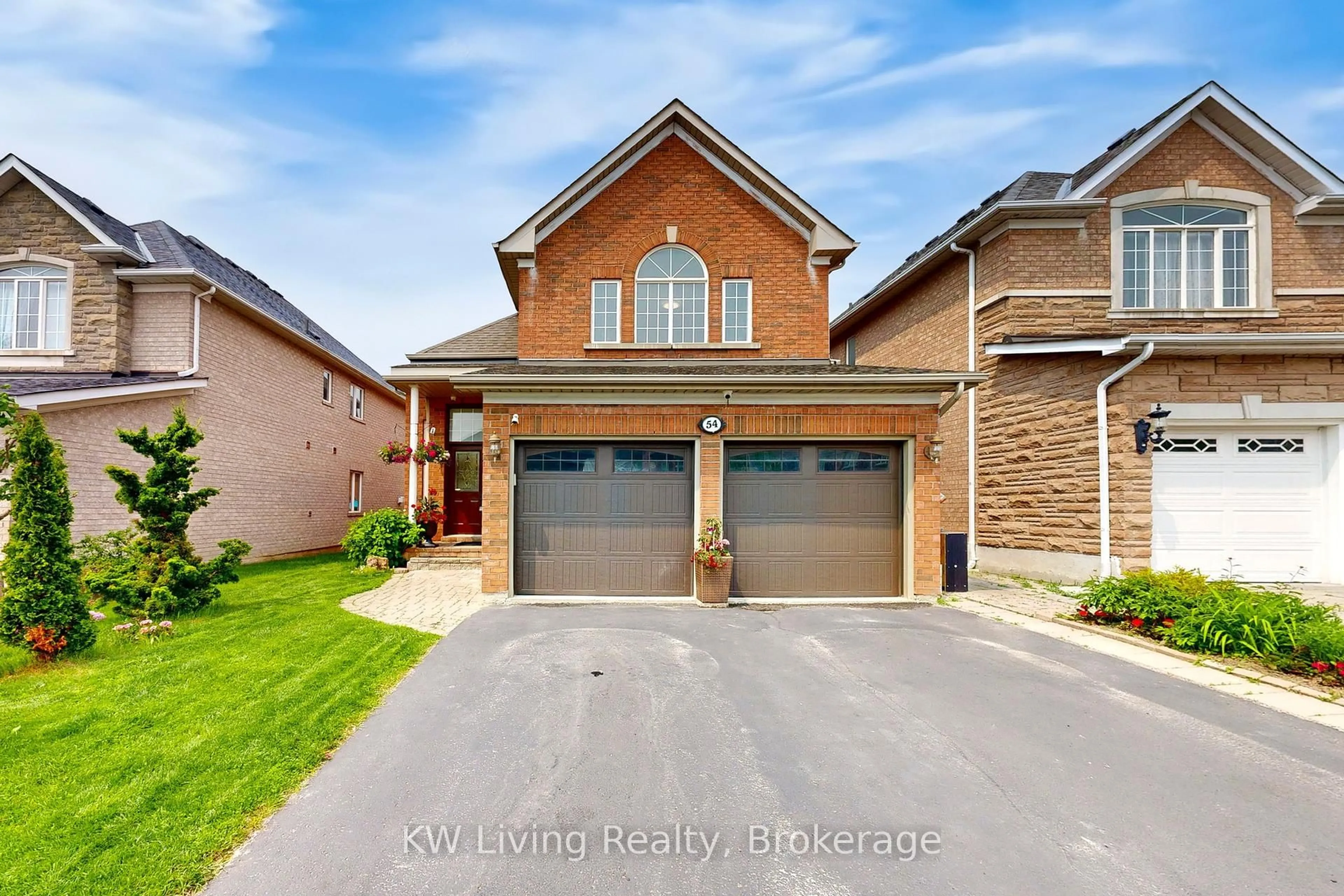 Home with brick exterior material, street for 54 Frank Endean Rd, Richmond Hill Ontario L4S 1X4