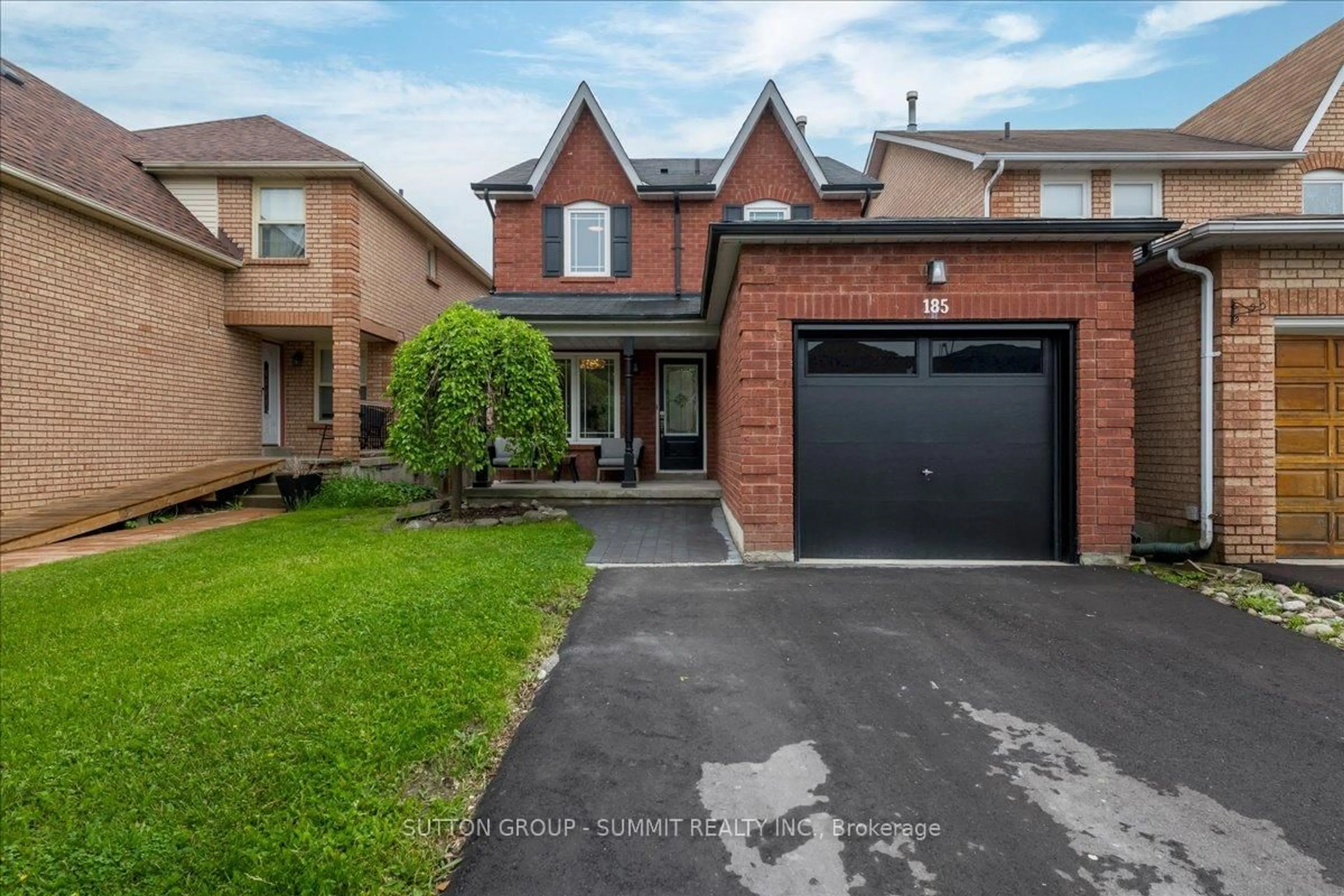 Home with brick exterior material, street for 185 Heydon Ave, New Tecumseth Ontario L9R 1P2