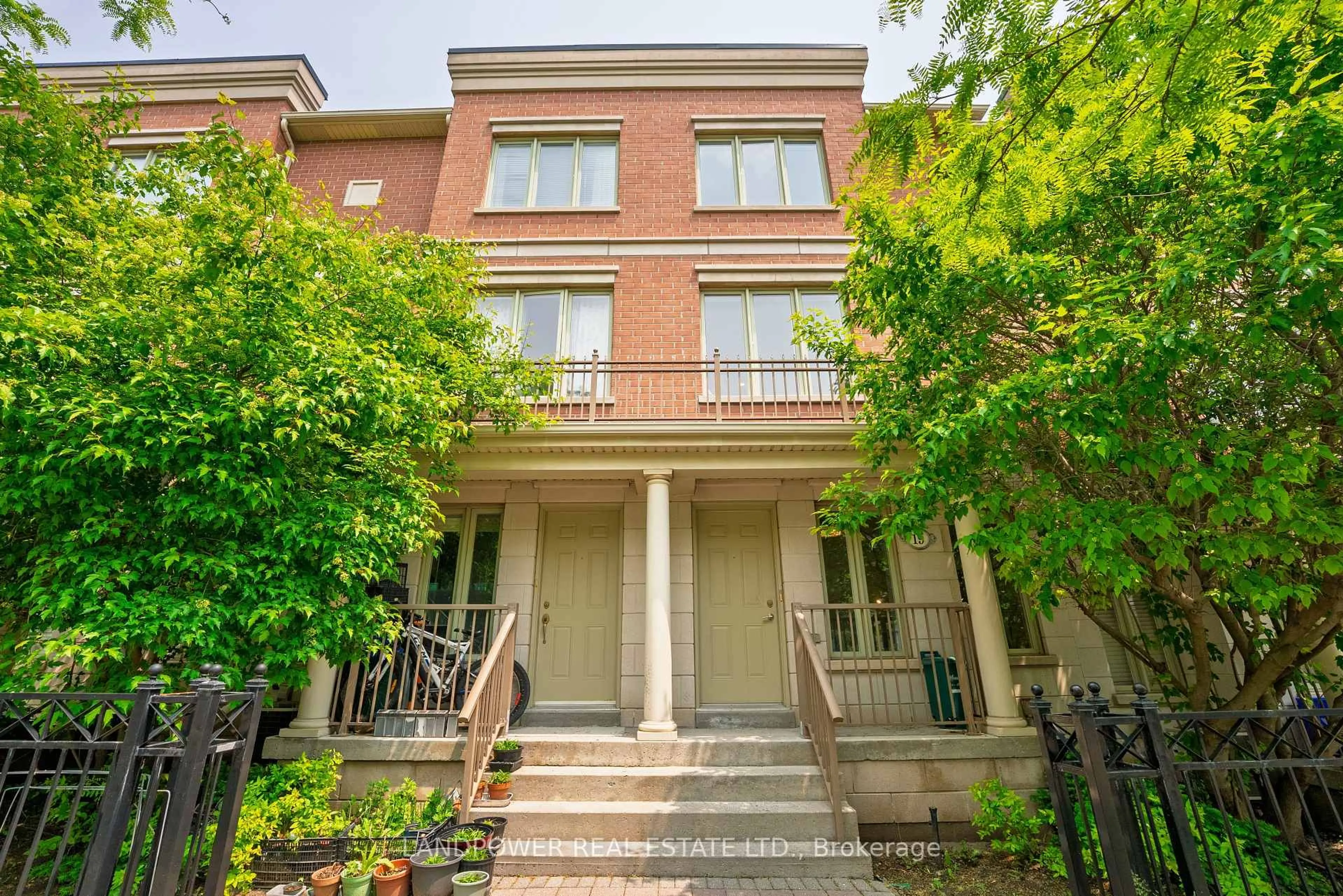 Home with brick exterior material, street for 19 Saddlecreek Dr, Markham Ontario L3T 0A4