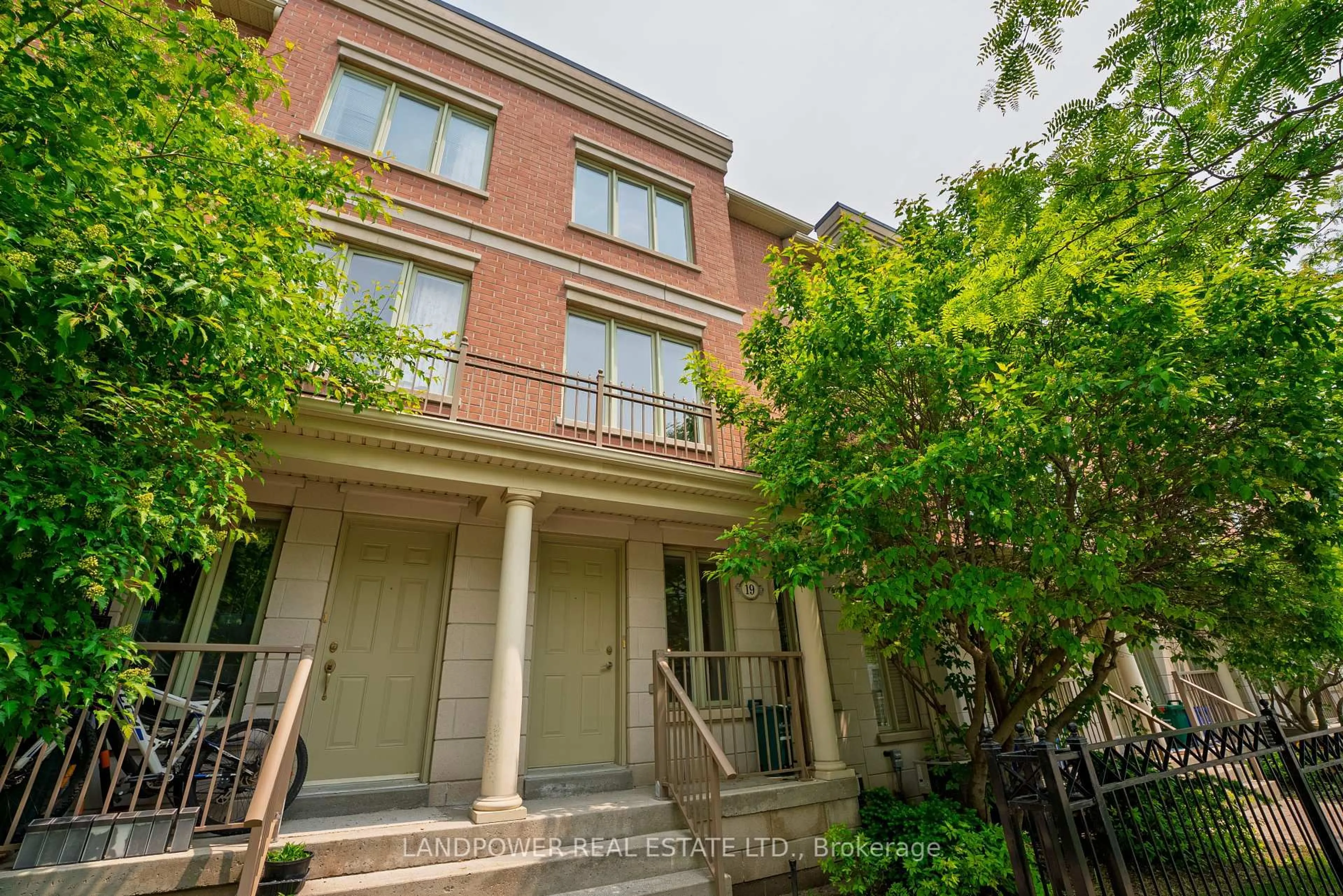 Home with brick exterior material, street for 19 Saddlecreek Dr, Markham Ontario L3T 0A4