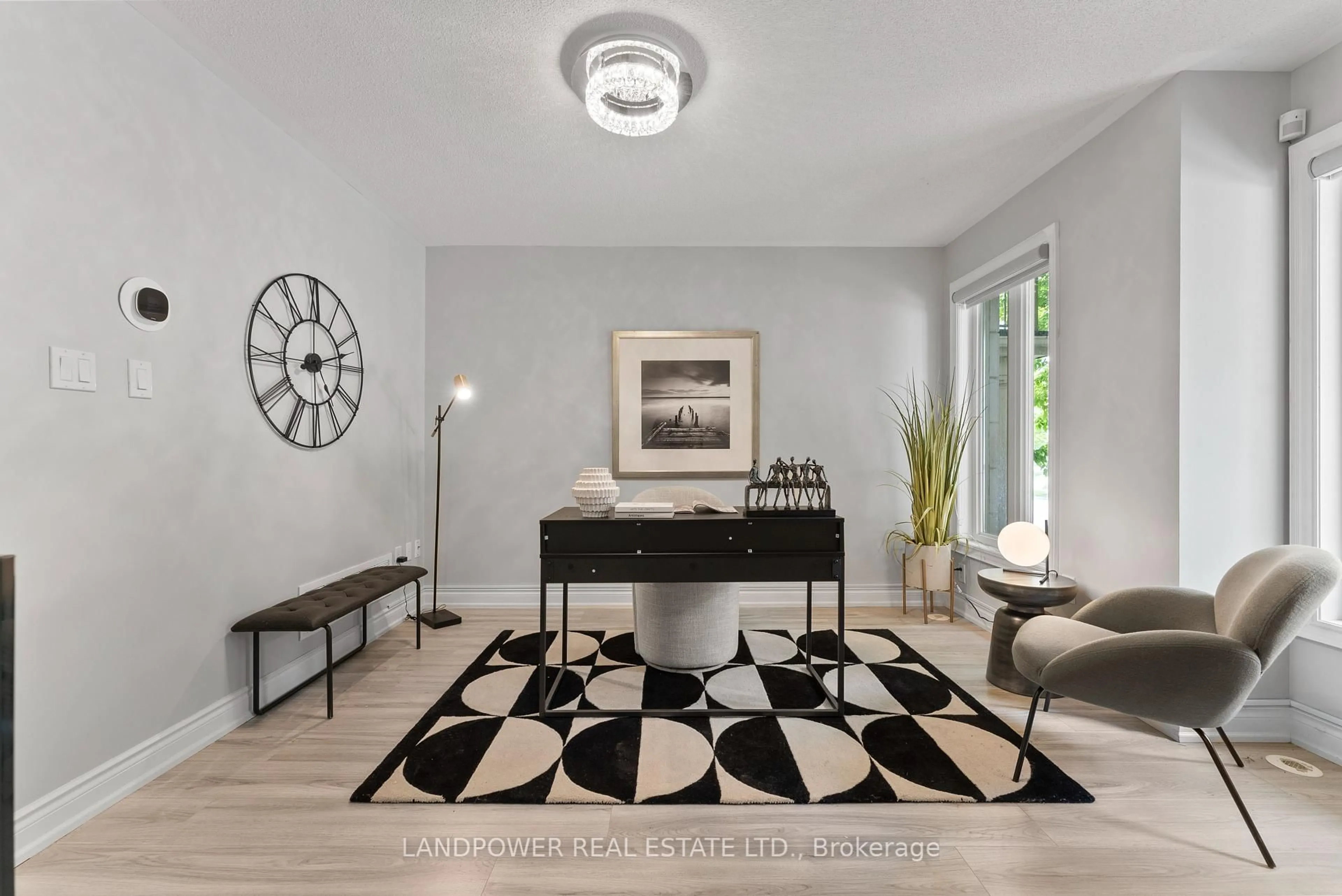 Indoor entryway for 19 Saddlecreek Dr, Markham Ontario L3T 0A4