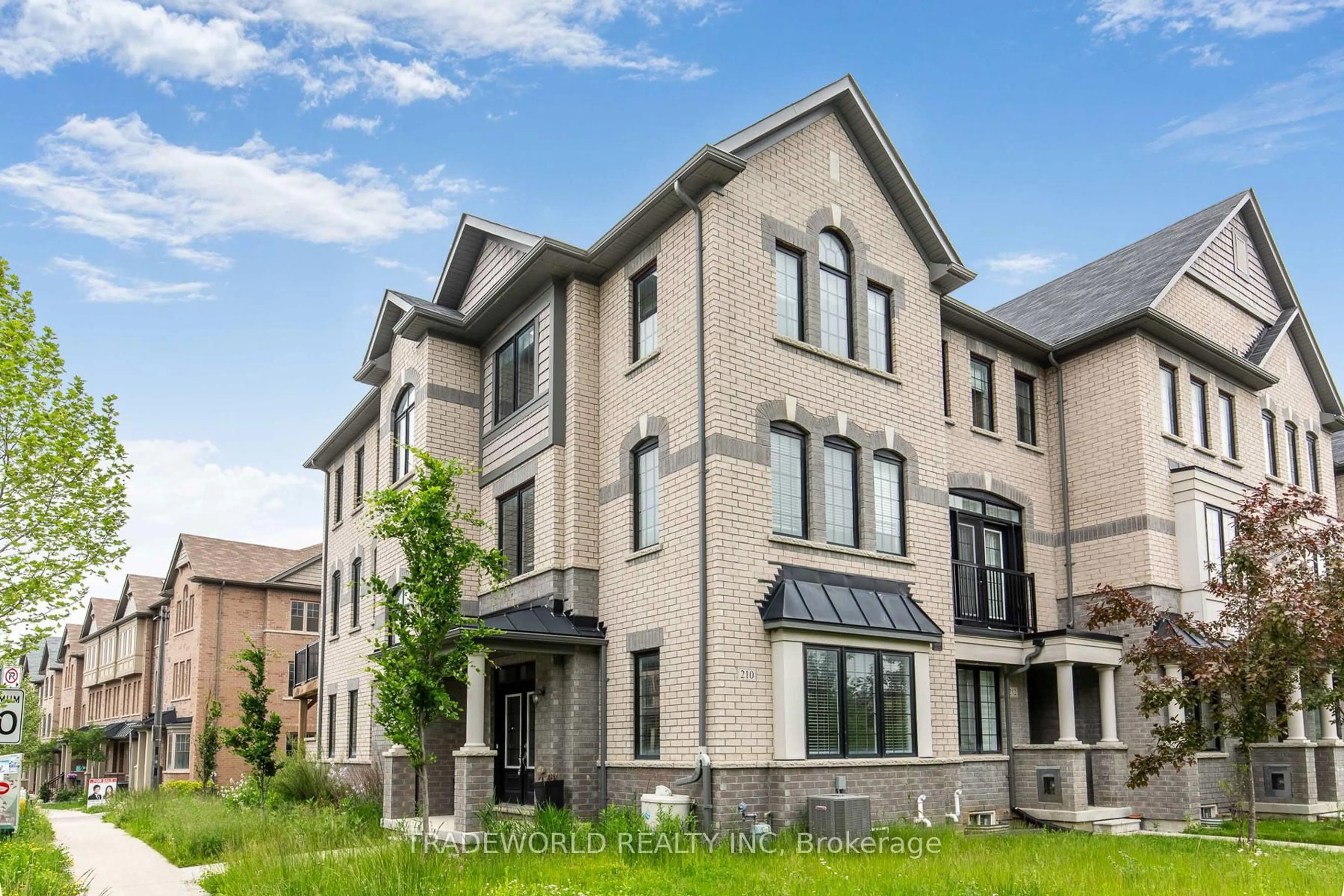 Home with brick exterior material, building for 210 William Forster Rd, Markham Ontario L6B 0R1